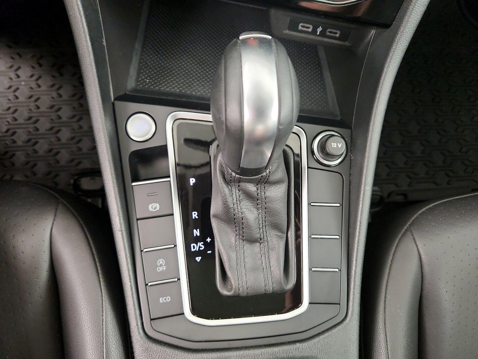 2020 Volkswagen Jetta SE - Photo 16