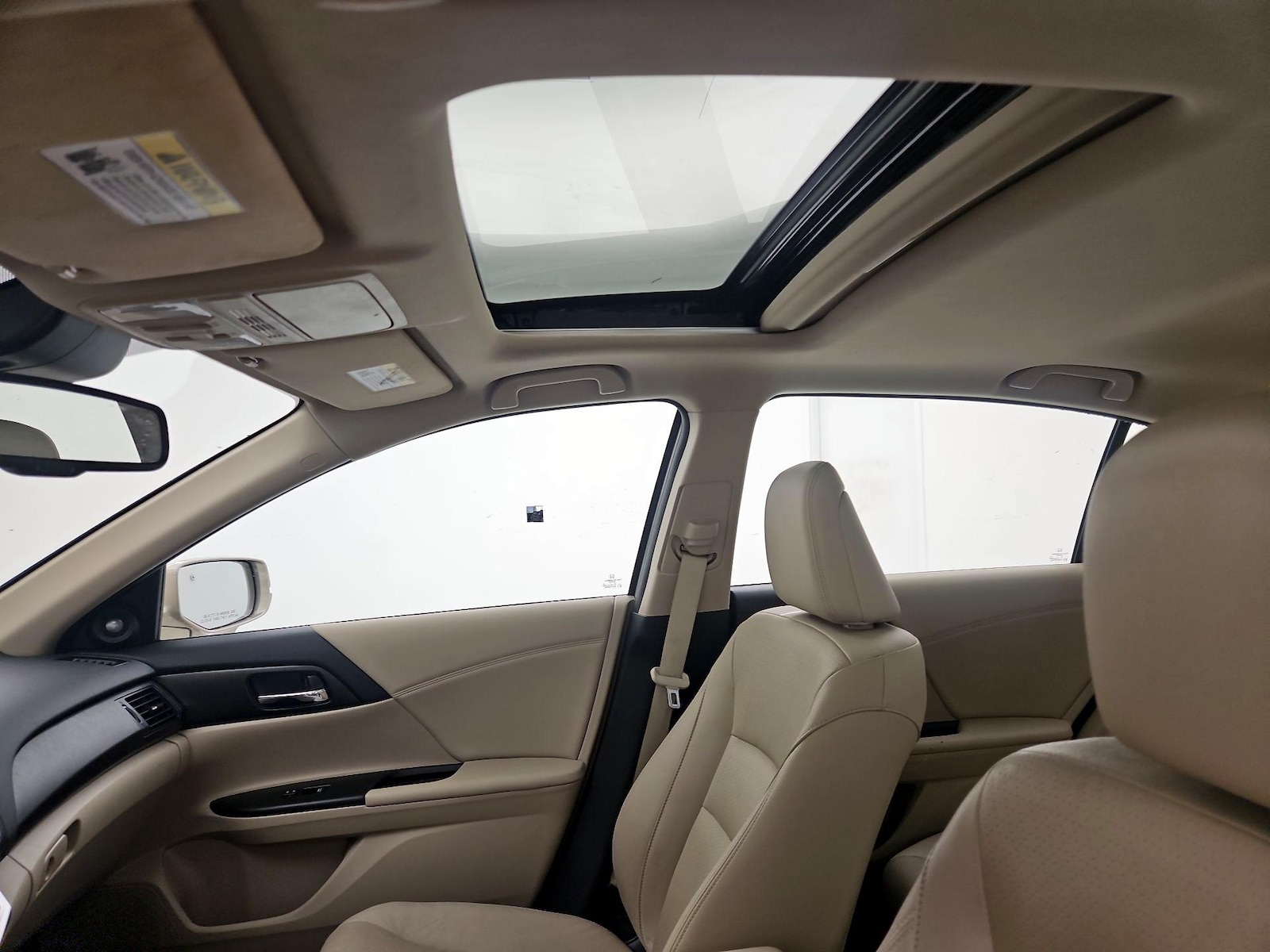 Sunroof(s) & Overhead Airbags
