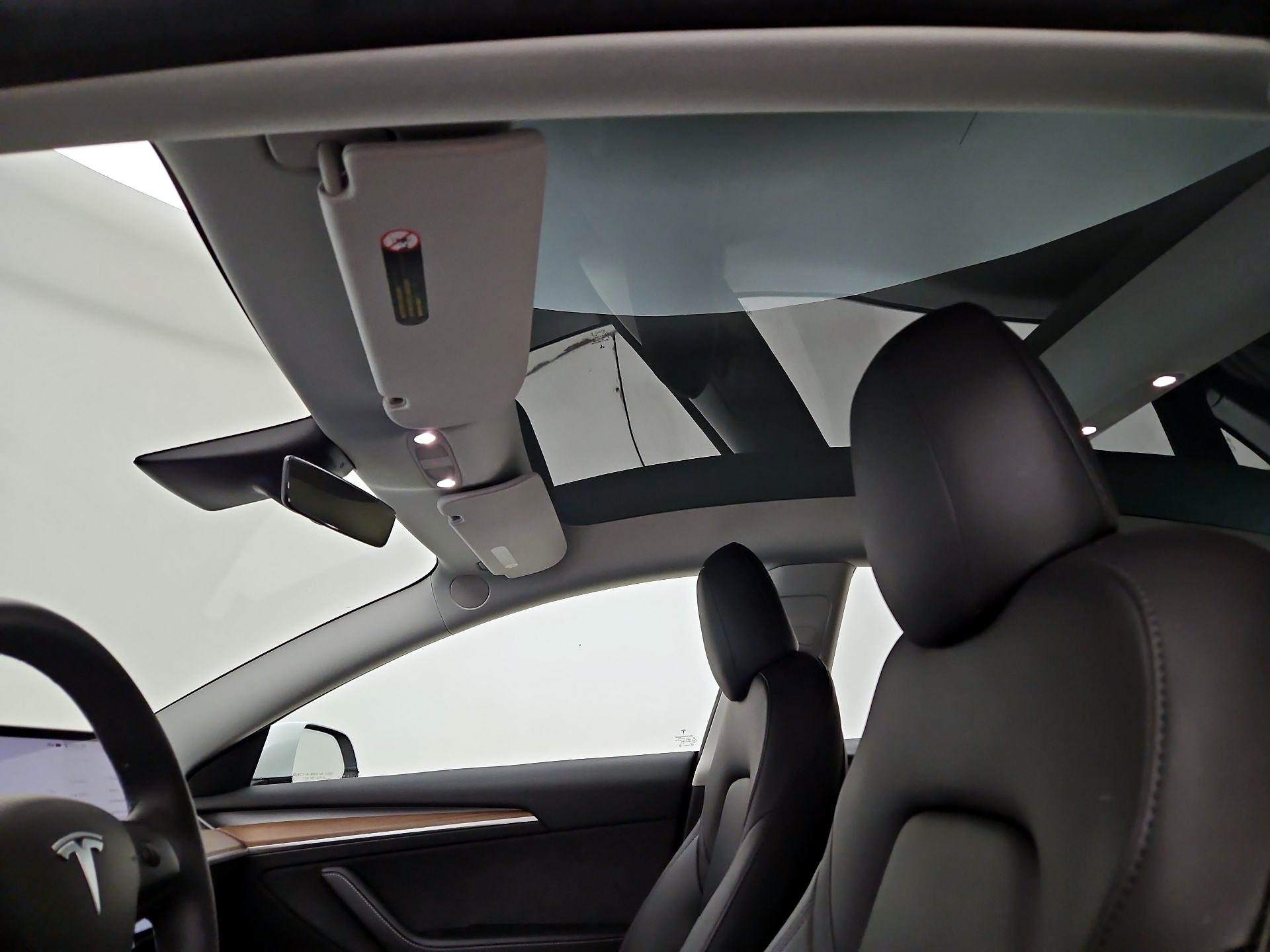 Thumbnail: 2023 Tesla Model 3 - 19