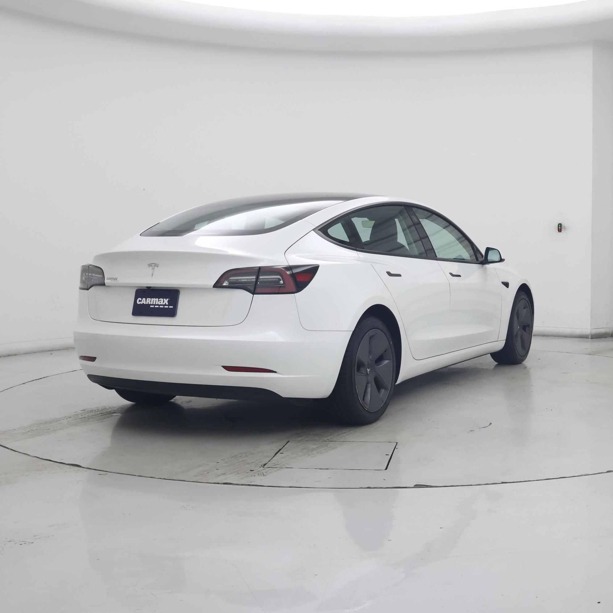 Thumbnail: 2023 Tesla Model 3 - 8