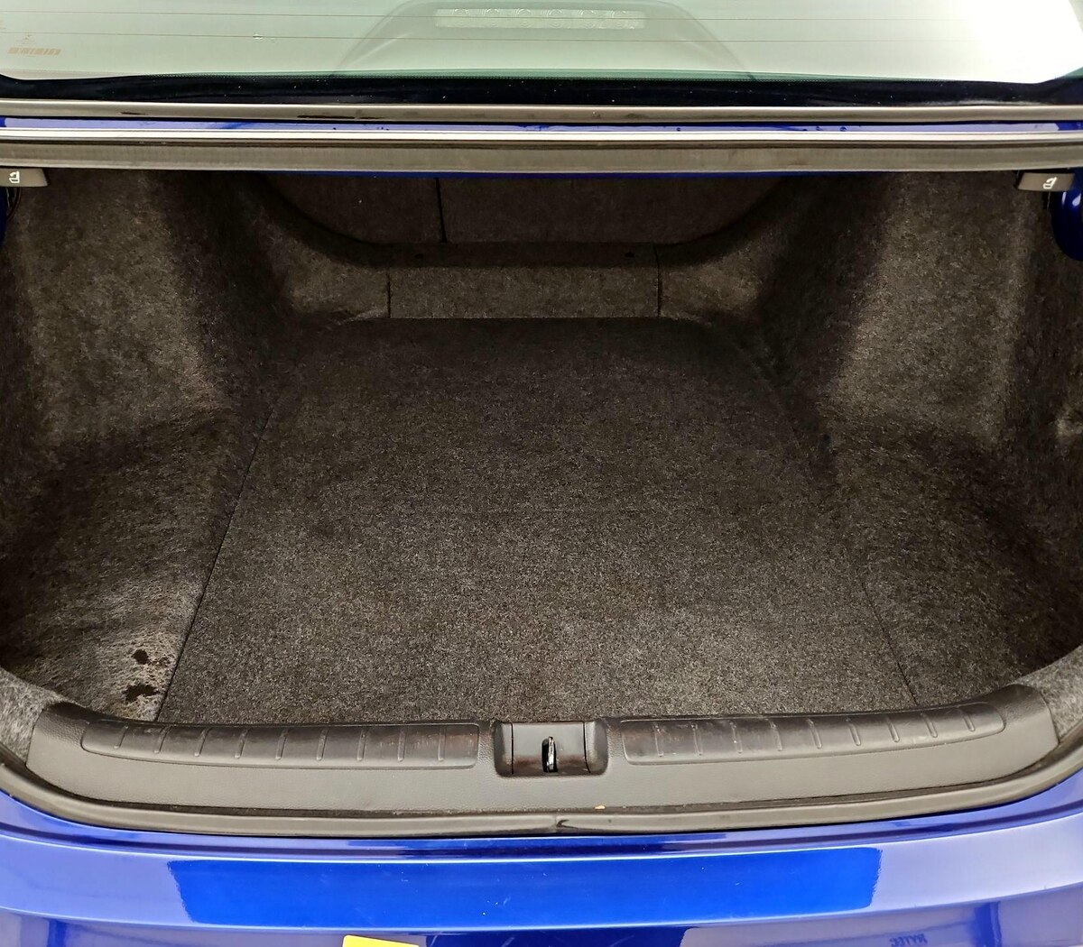 Trunk/Cargo (Seats Up)