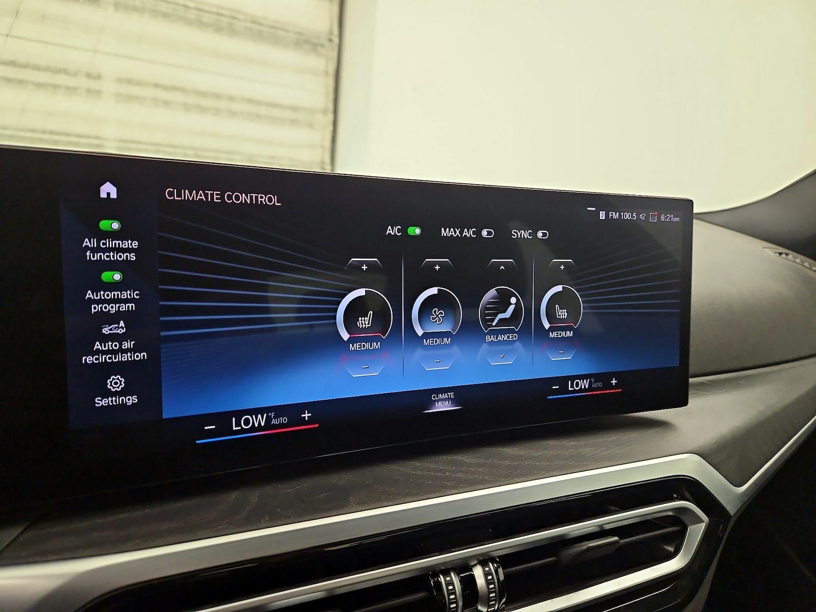 2023 BMW 3 Series 330i - Photo 18