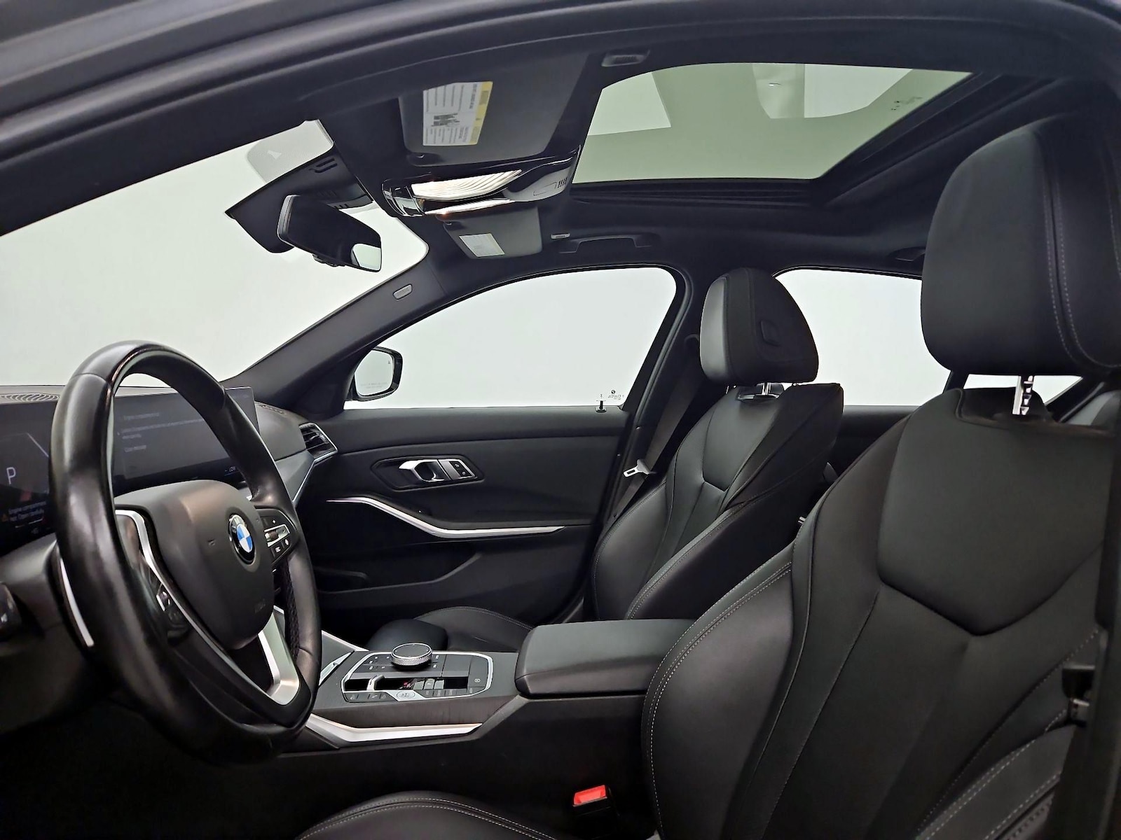2023 BMW 3 Series 330i - Photo 21
