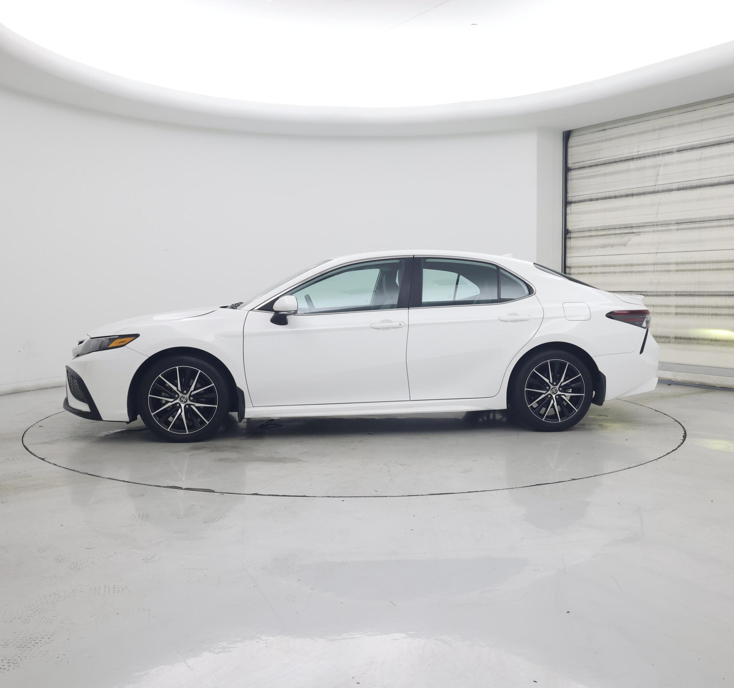 Thumbnail: 2023 Toyota Camry - 3