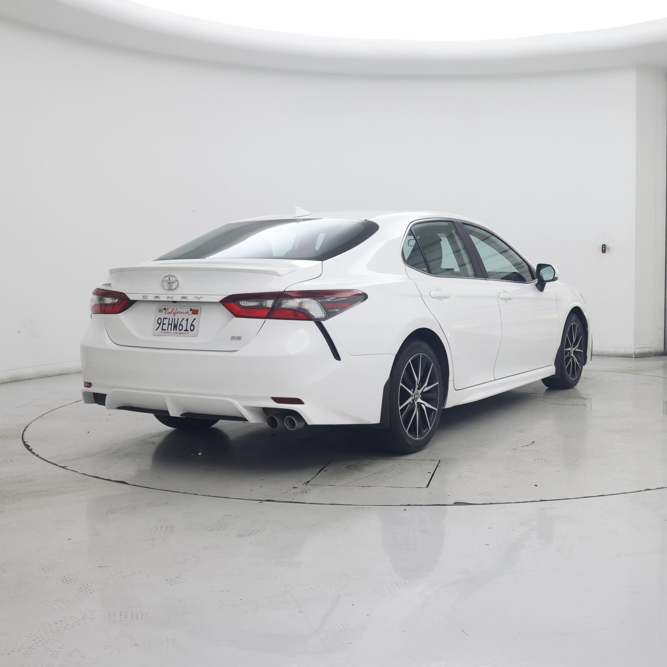 Thumbnail: 2023 Toyota Camry - 8