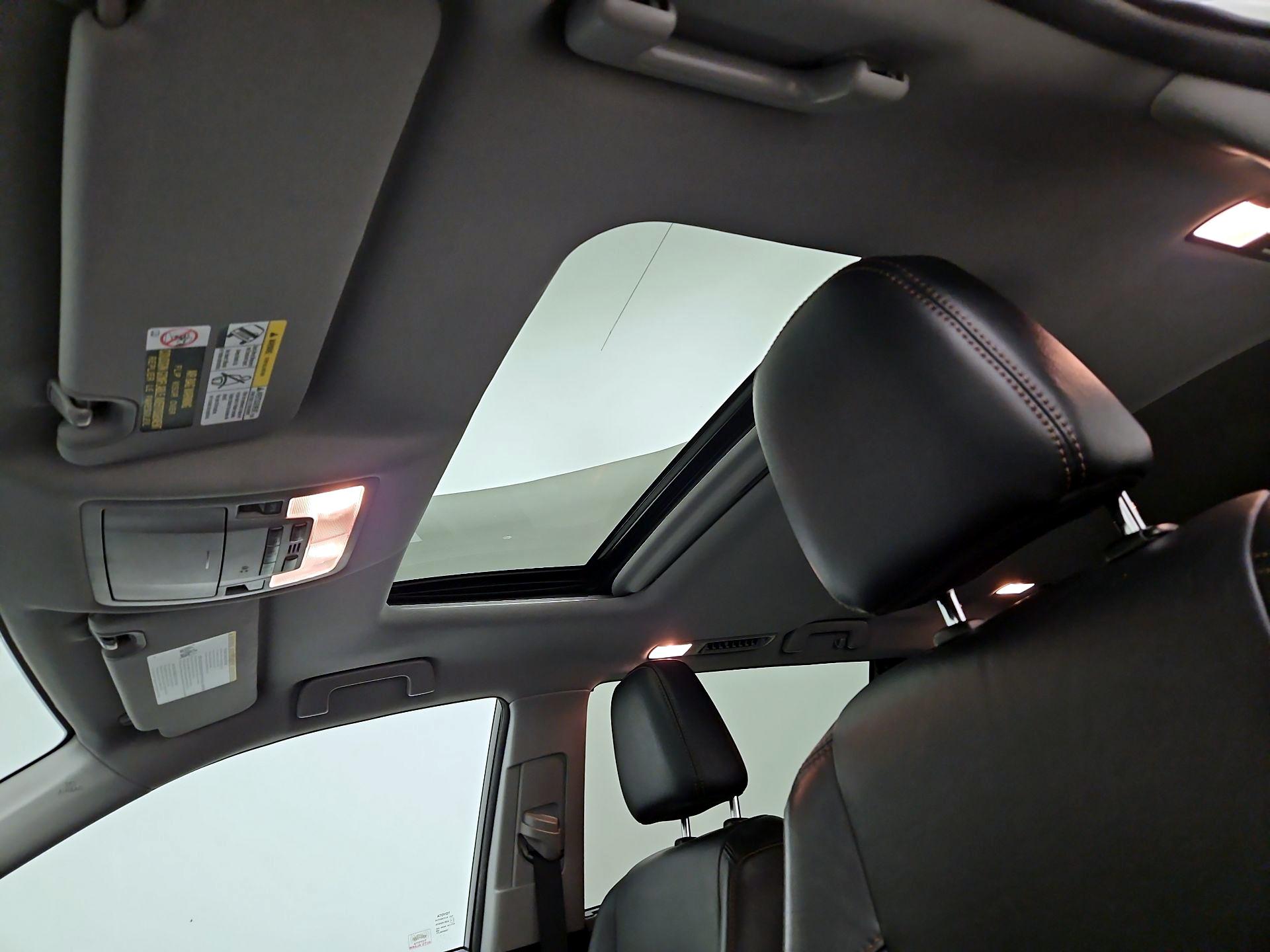 Thumbnail: 2016 Toyota Highlander - 19