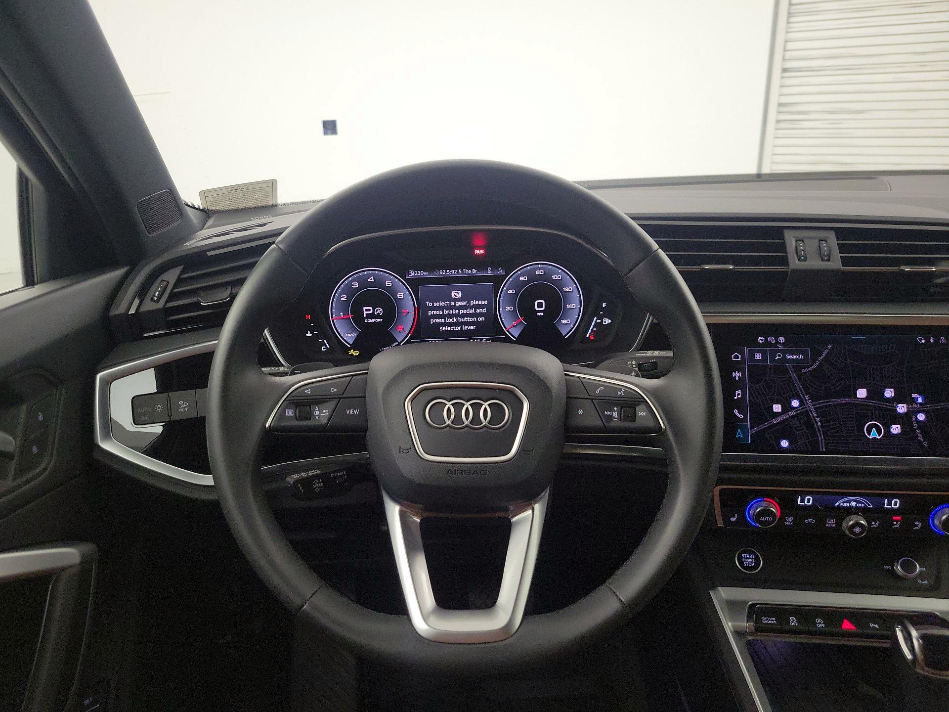 Thumbnail: 2025 Audi Q3 - 10