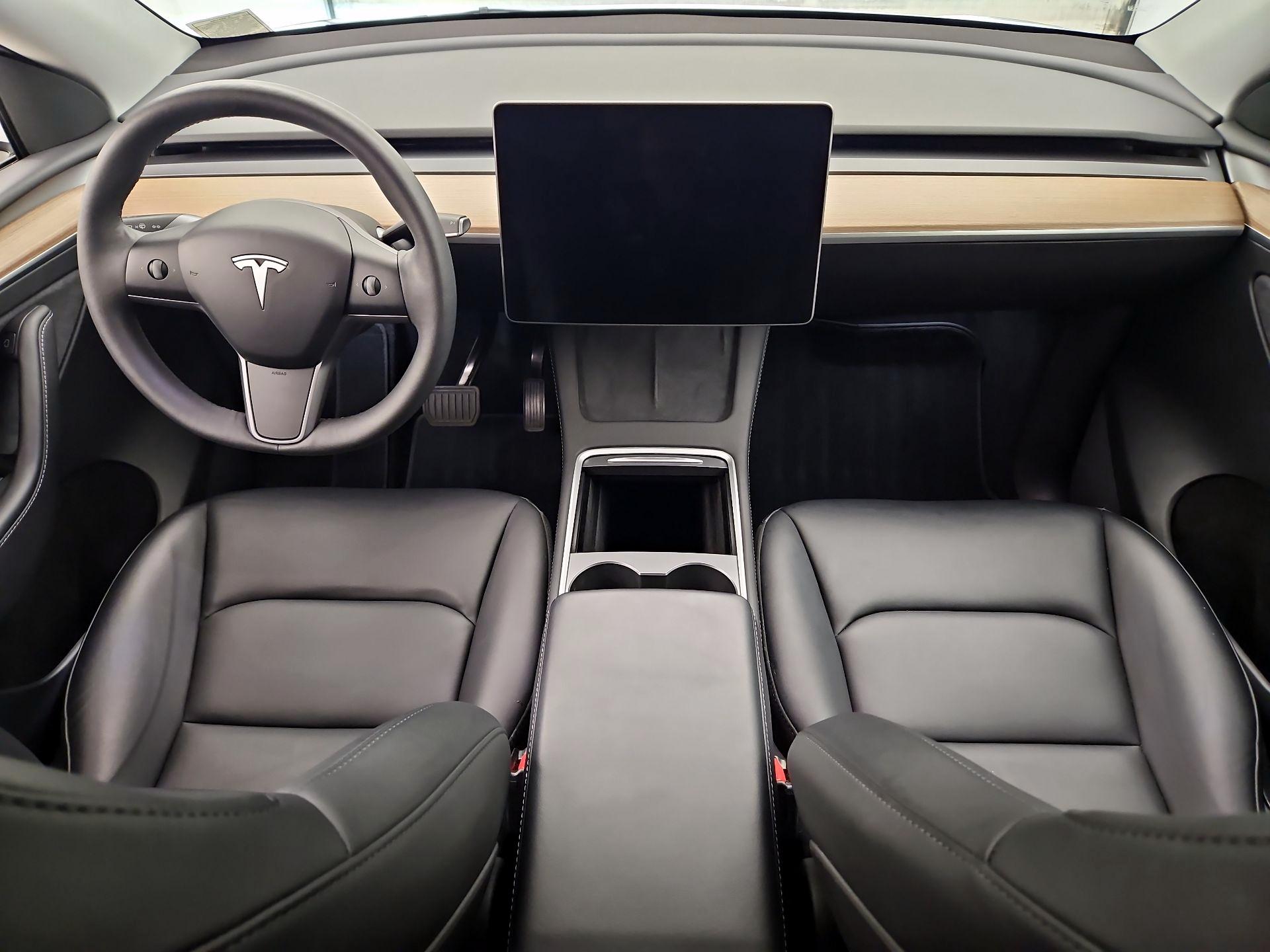 Thumbnail: 2023 Tesla Model Y - 9