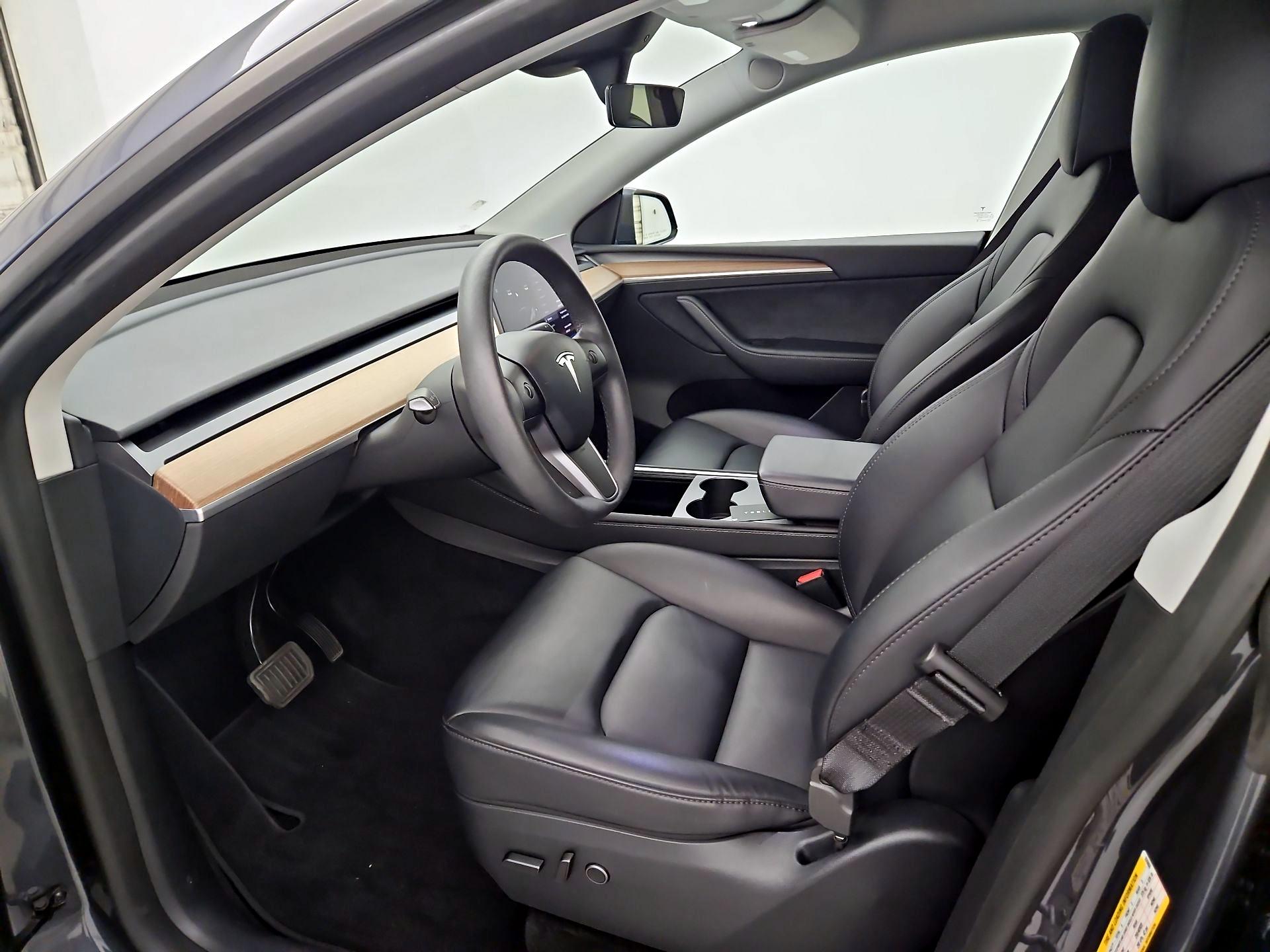 Thumbnail: 2023 Tesla Model Y - 11