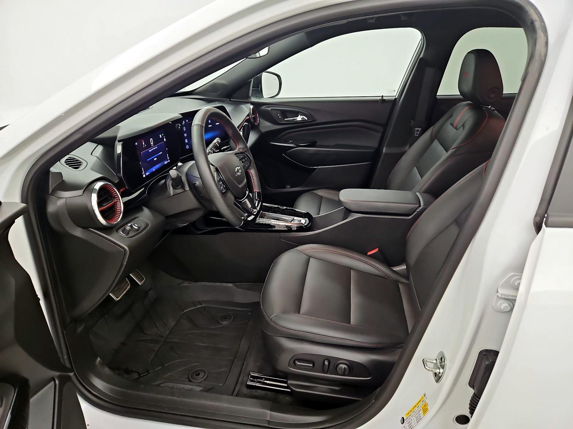 Thumbnail: 2025 Chevrolet Trax - 11