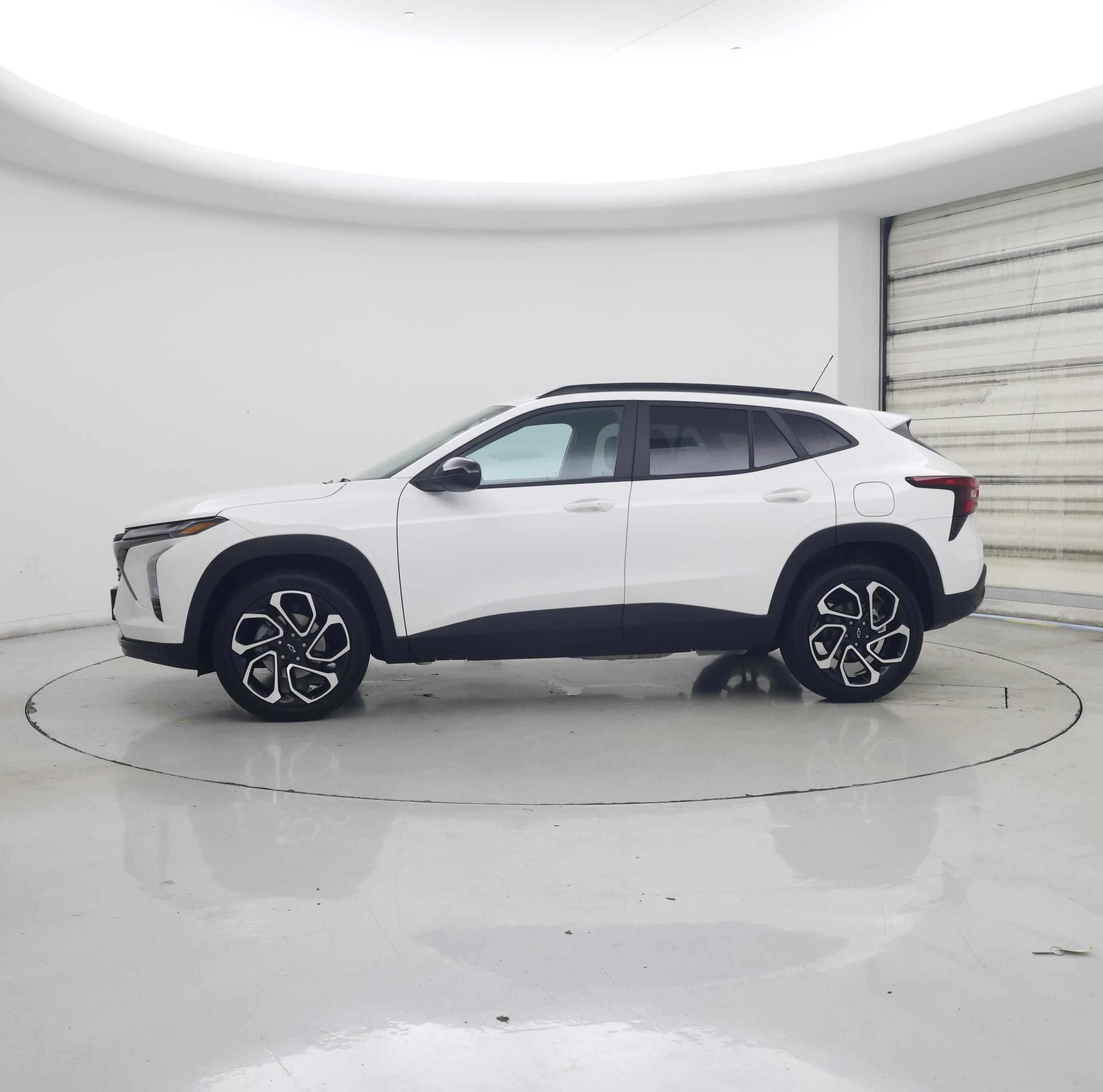 Thumbnail: 2025 Chevrolet Trax - 3