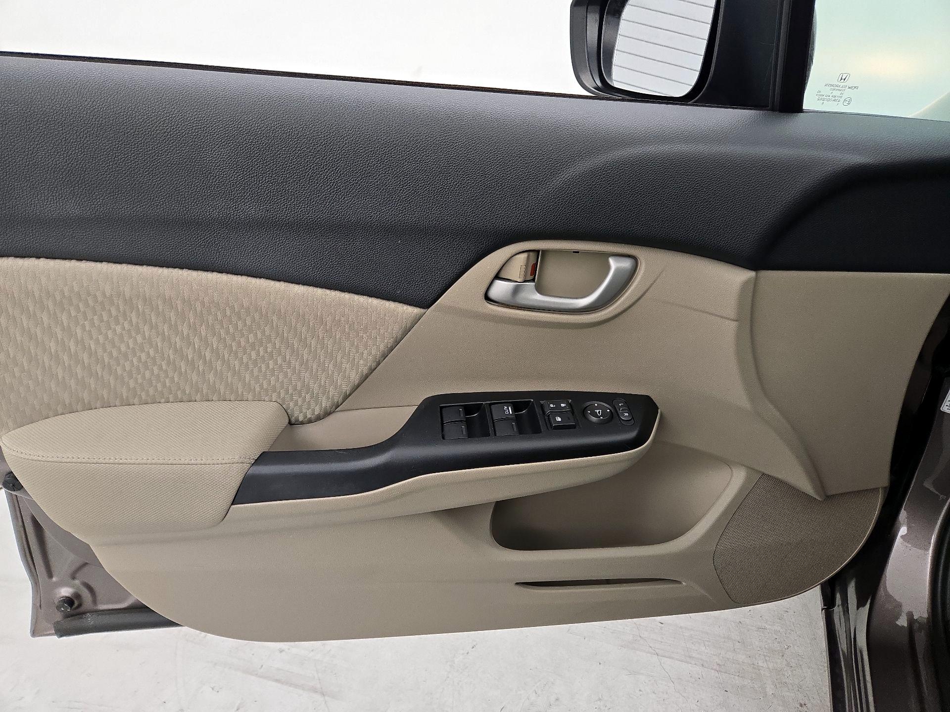 Thumbnail: 2015 Honda Civic - 12