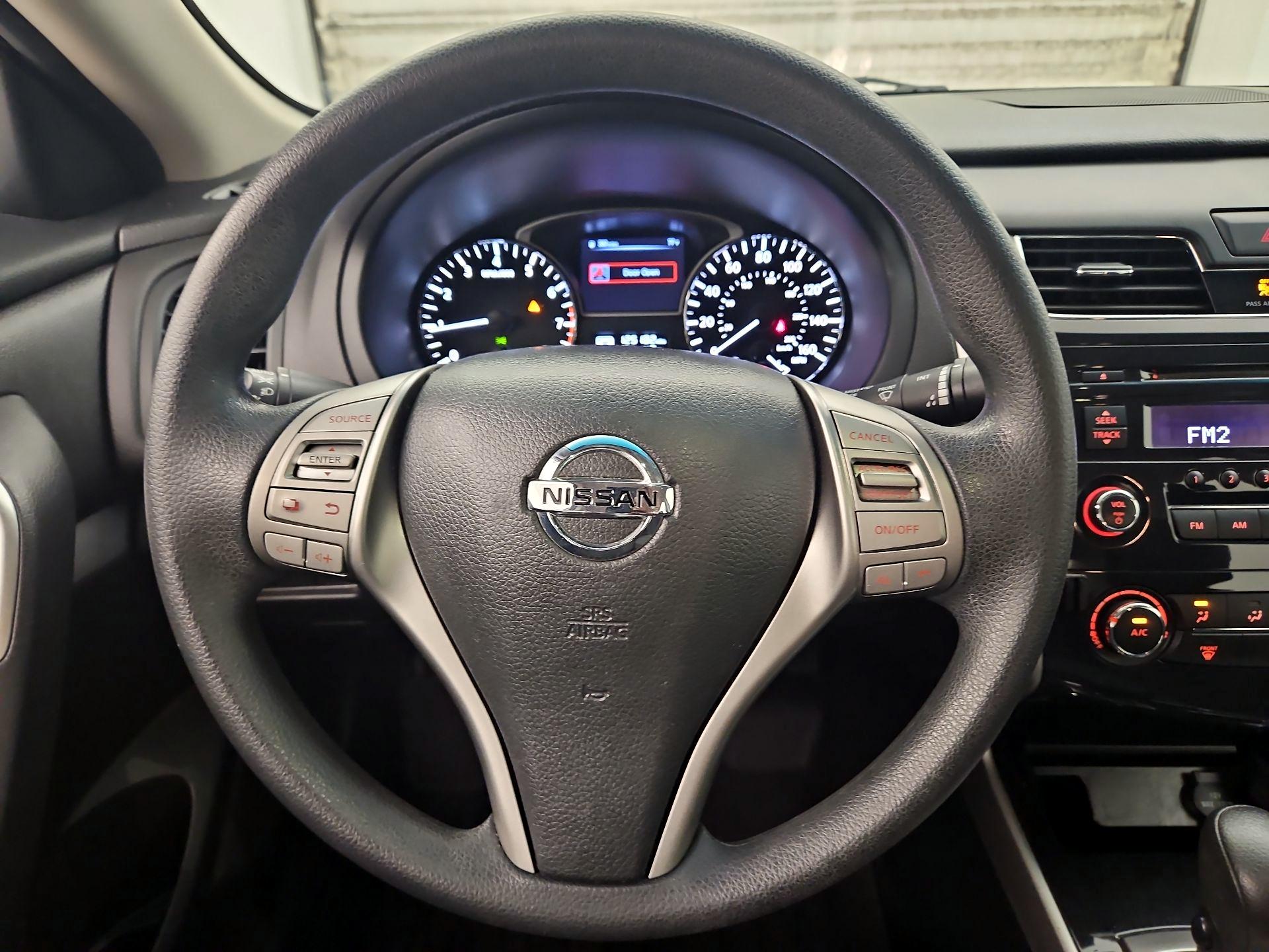 Thumbnail: 2014 Nissan Altima - 10
