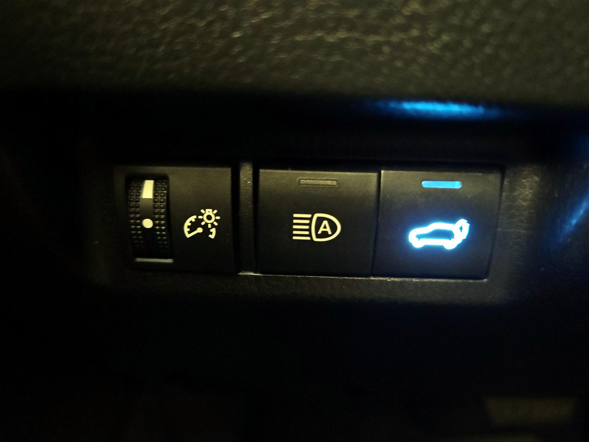 Thumbnail: 2020 Toyota RAV4 - 13