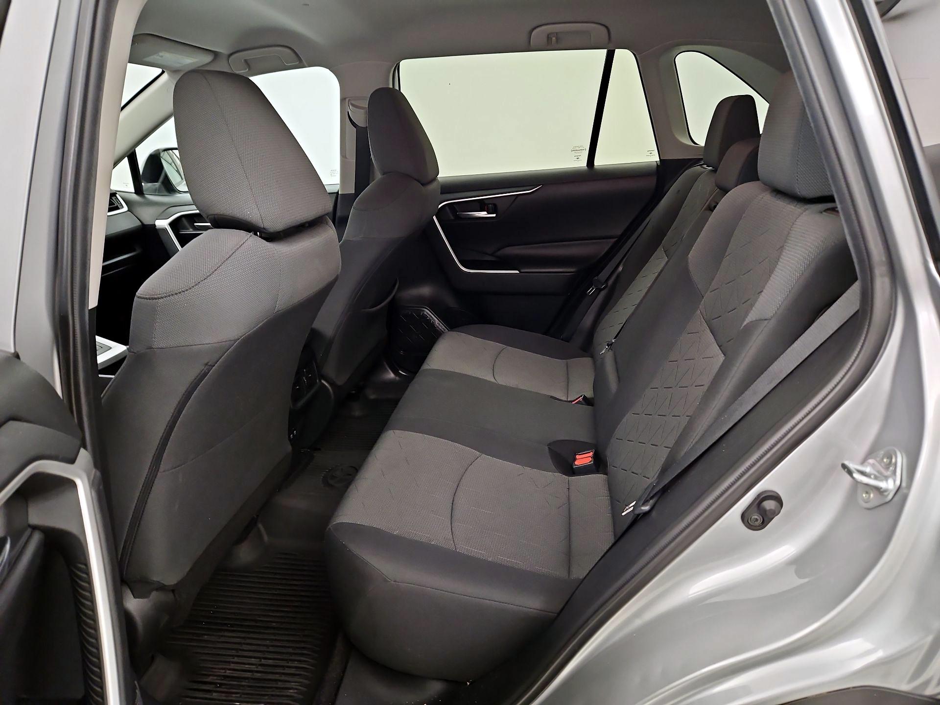 Thumbnail: 2020 Toyota RAV4 - 20