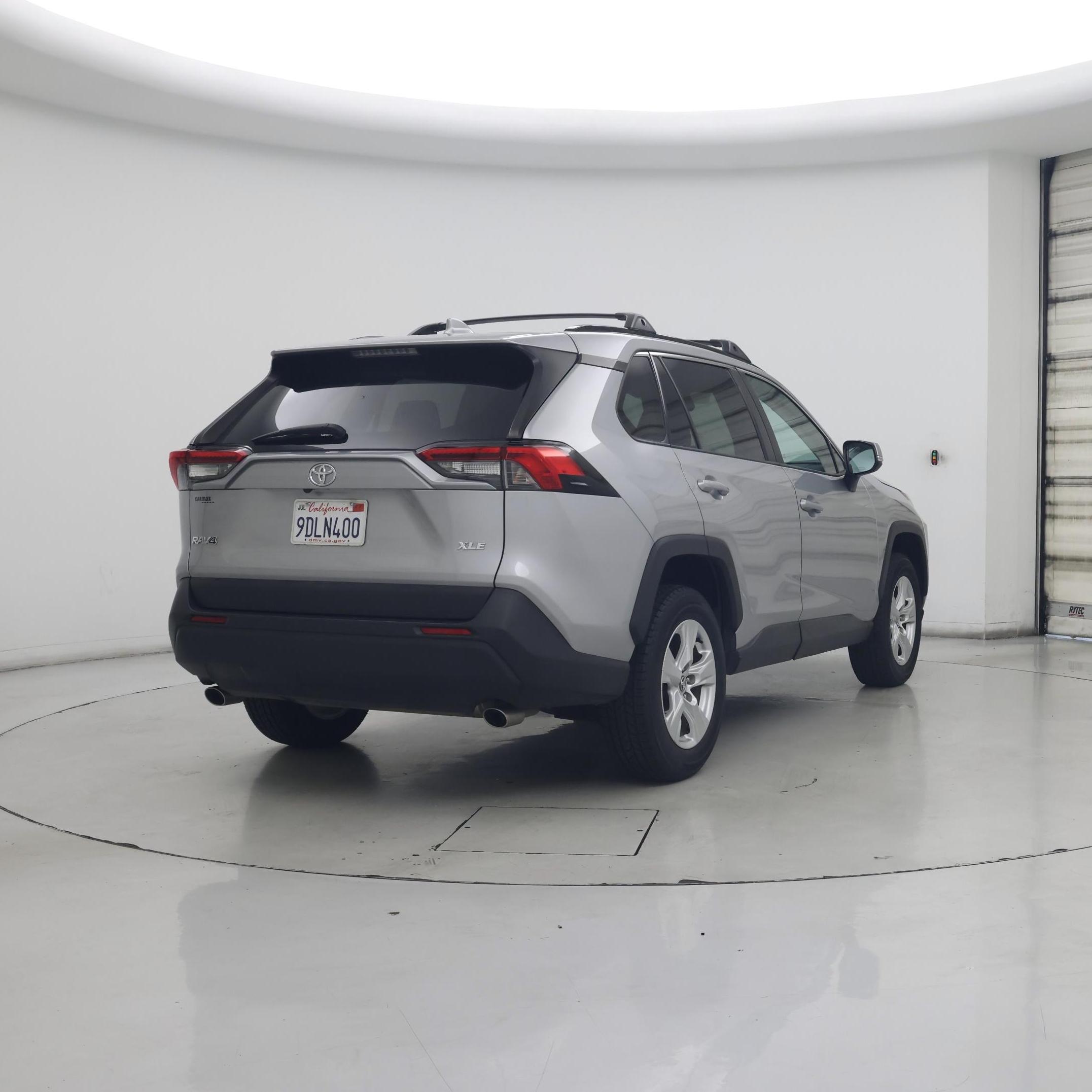Thumbnail: 2020 Toyota RAV4 - 8