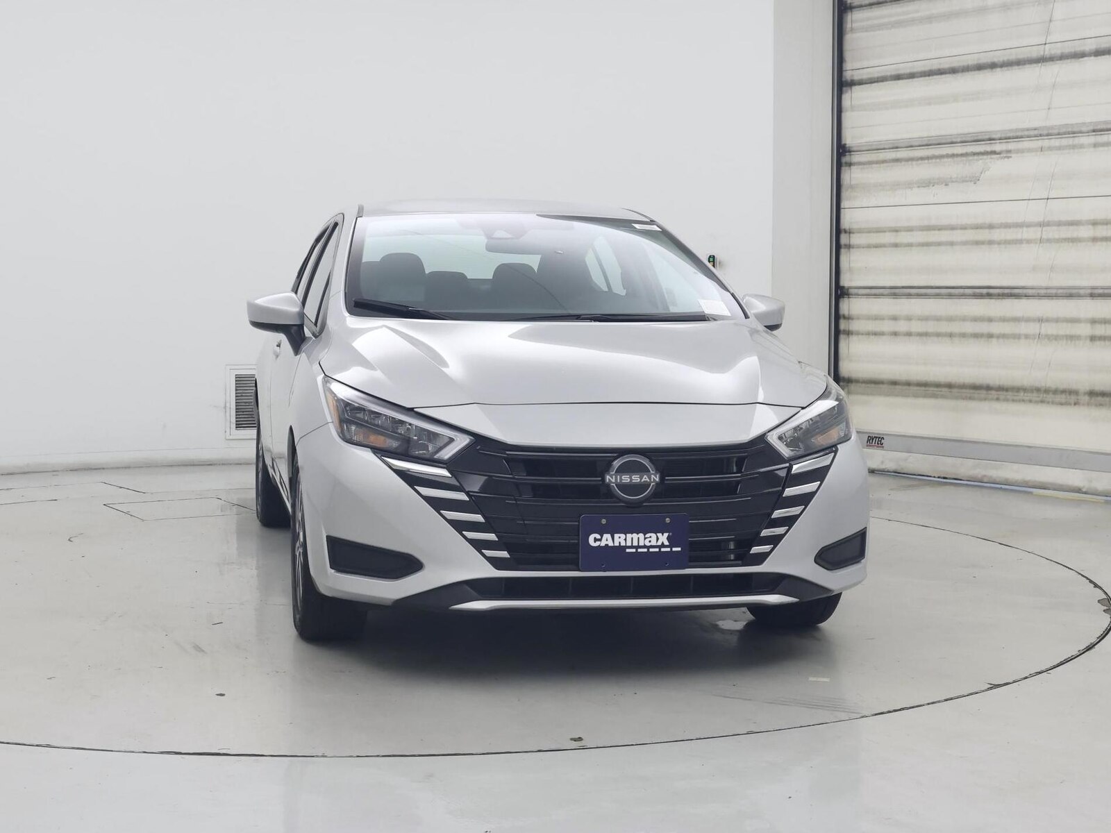 2025 Nissan Versa Sedan SV - Photo 6