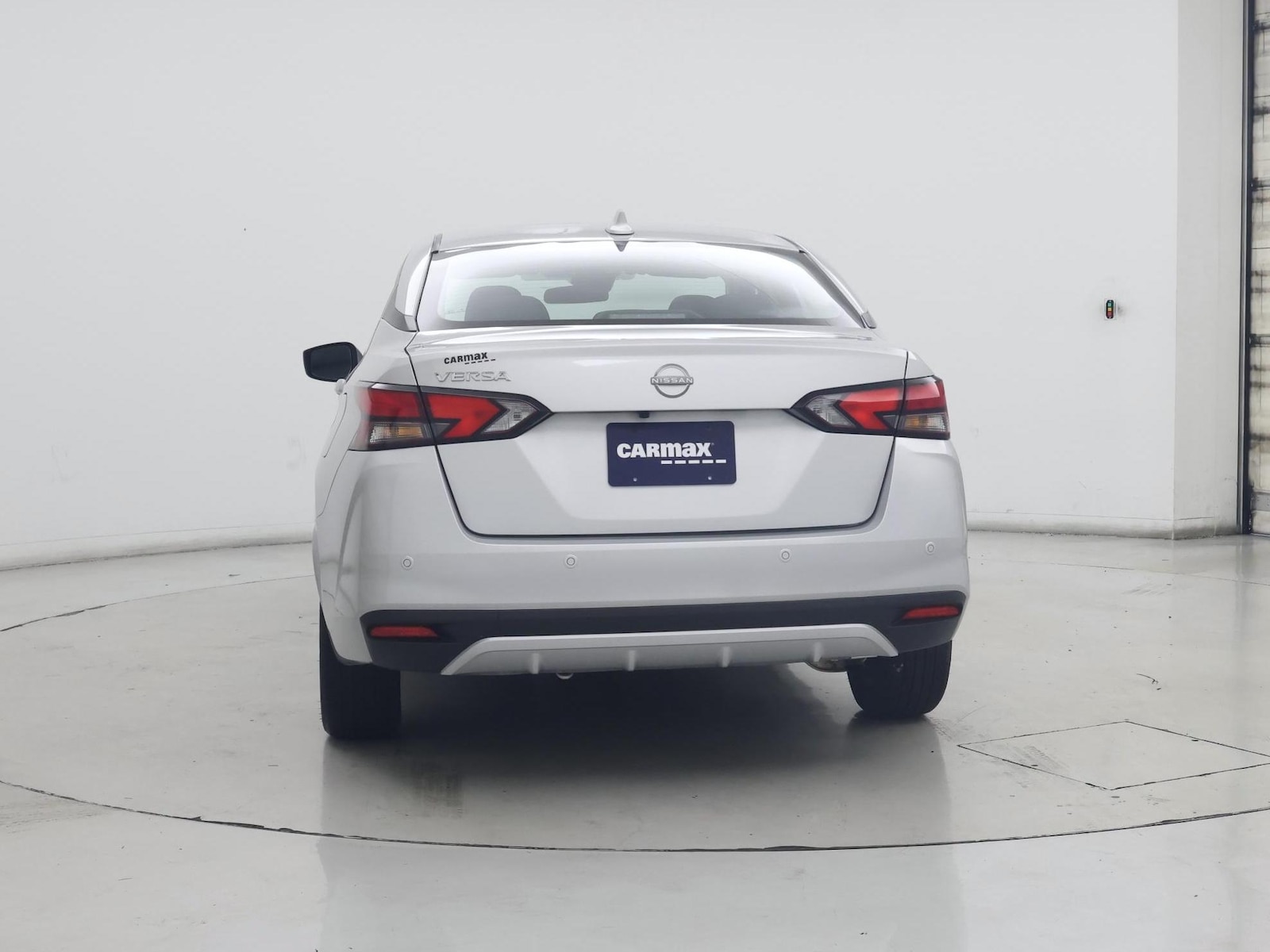 2025 Nissan Versa Sedan SV - Photo 7