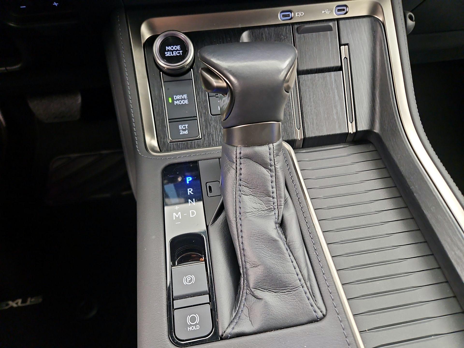 Thumbnail: 2024 Lexus GX - 17