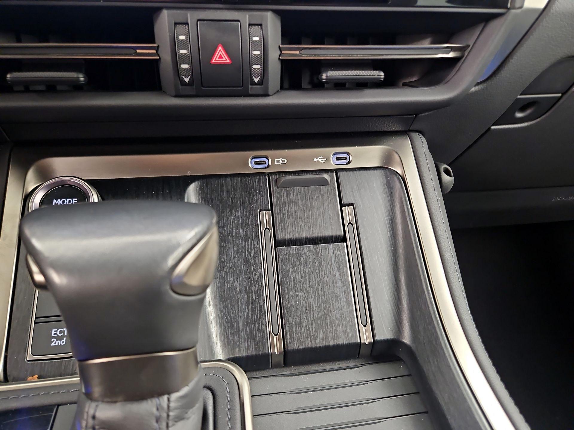 Thumbnail: 2024 Lexus GX - 18