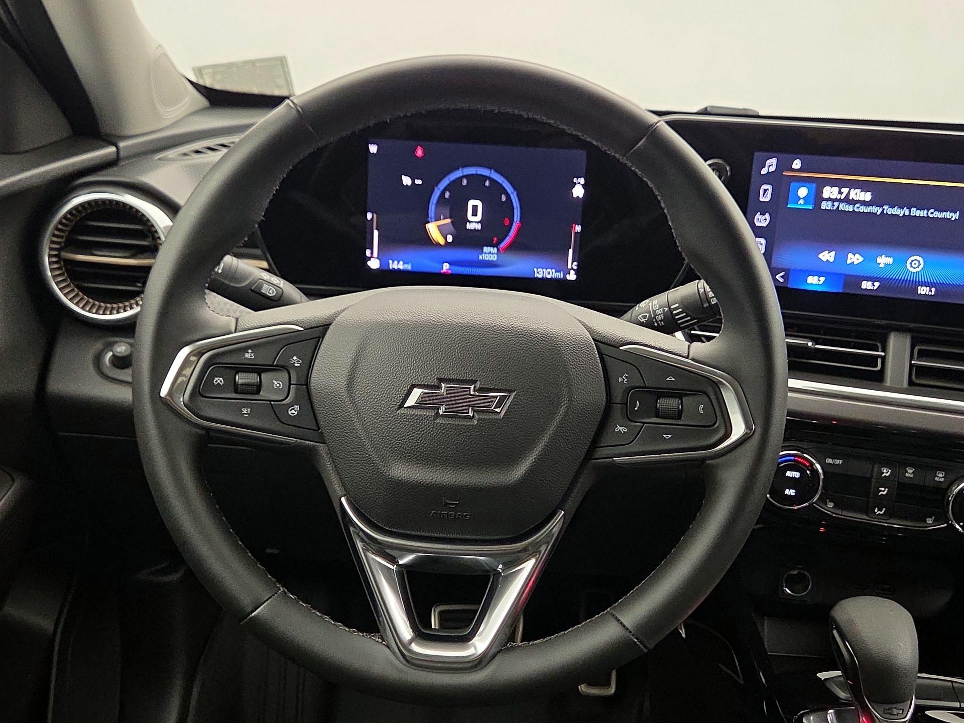 Thumbnail: 2025 Chevrolet Trax - 10