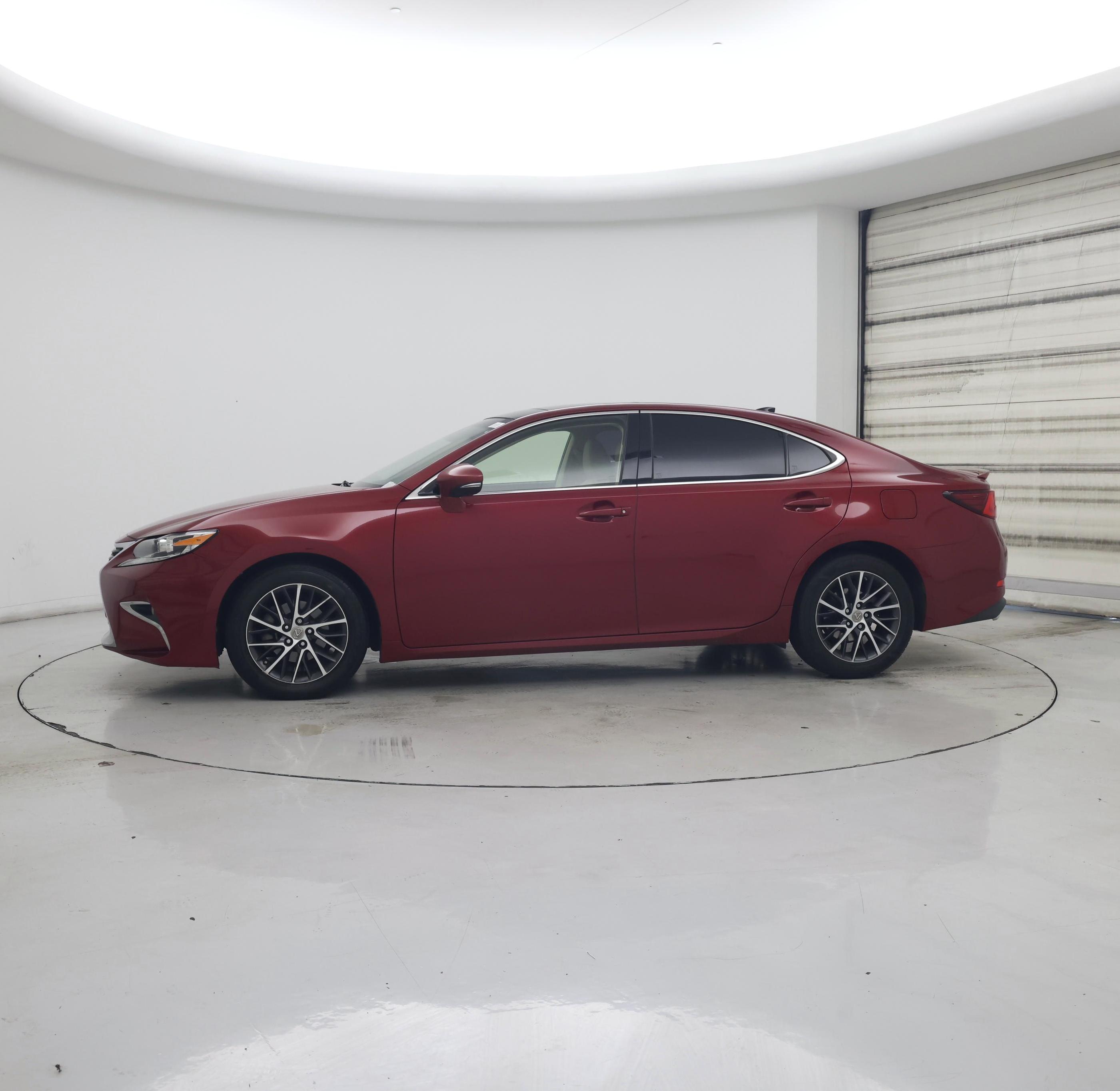 Thumbnail: 2017 Lexus ES - 3