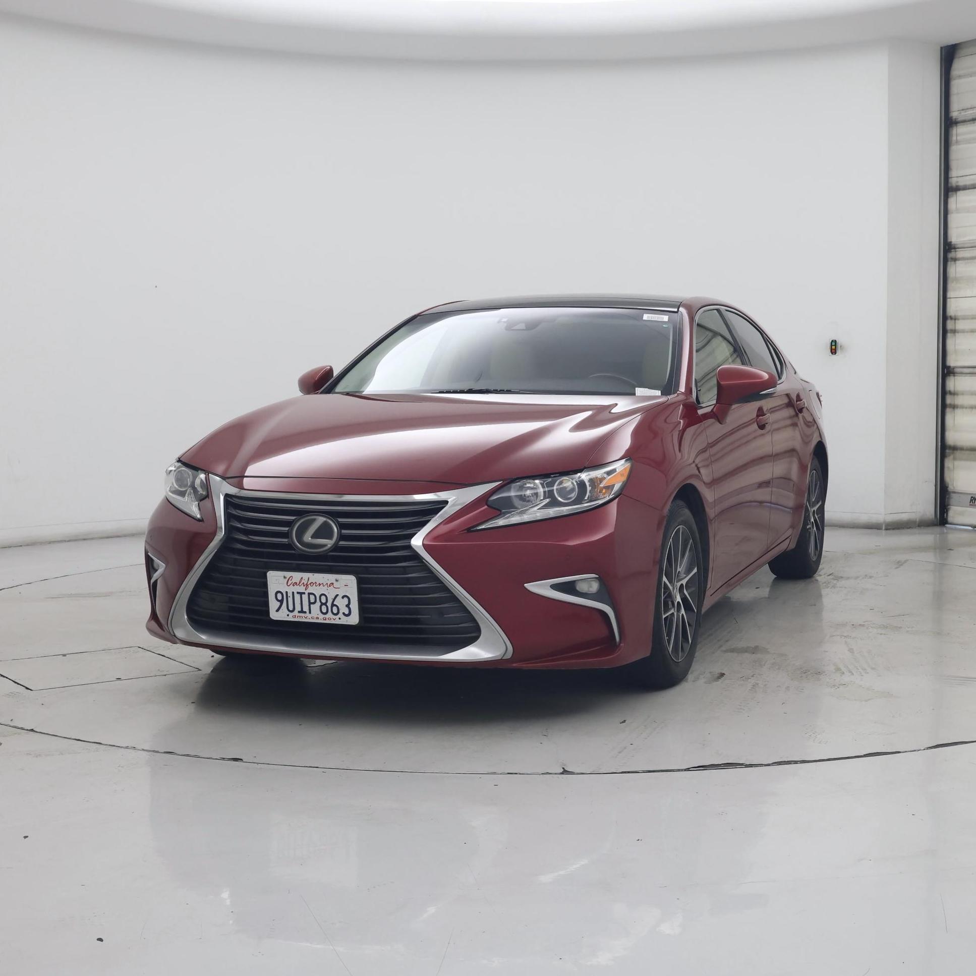 Thumbnail: 2017 Lexus ES - 4