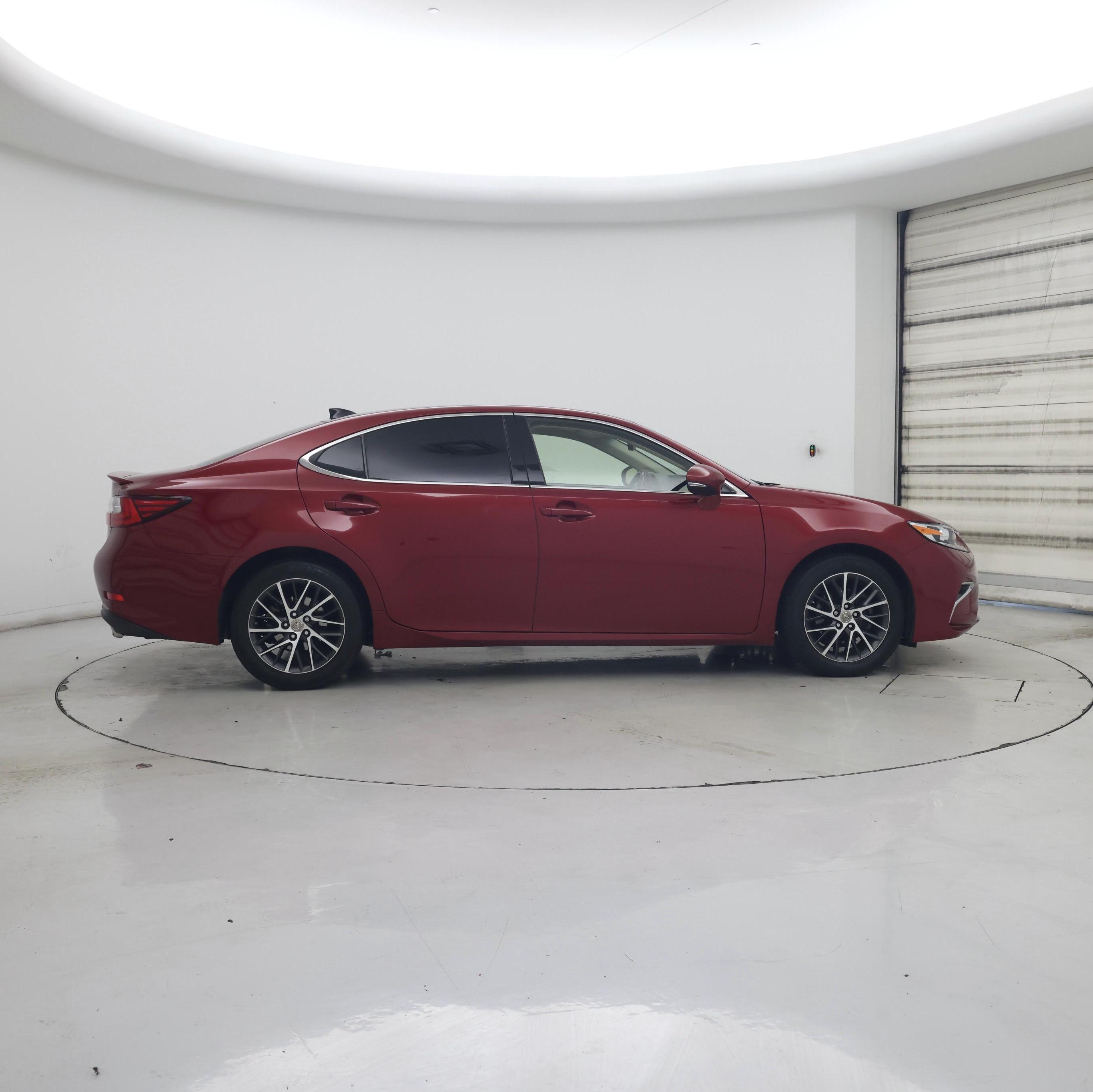 Thumbnail: 2017 Lexus ES - 7