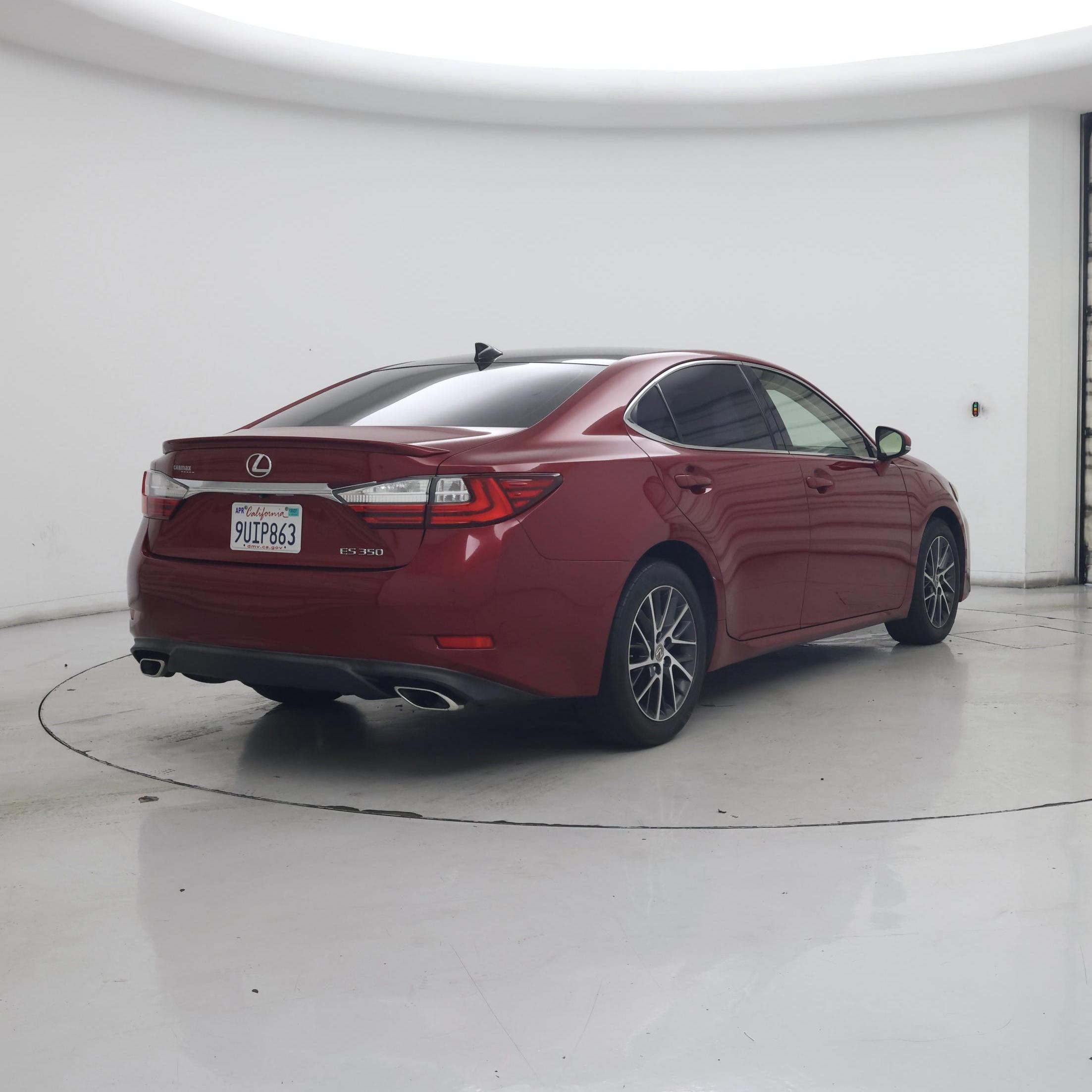 Thumbnail: 2017 Lexus ES - 8