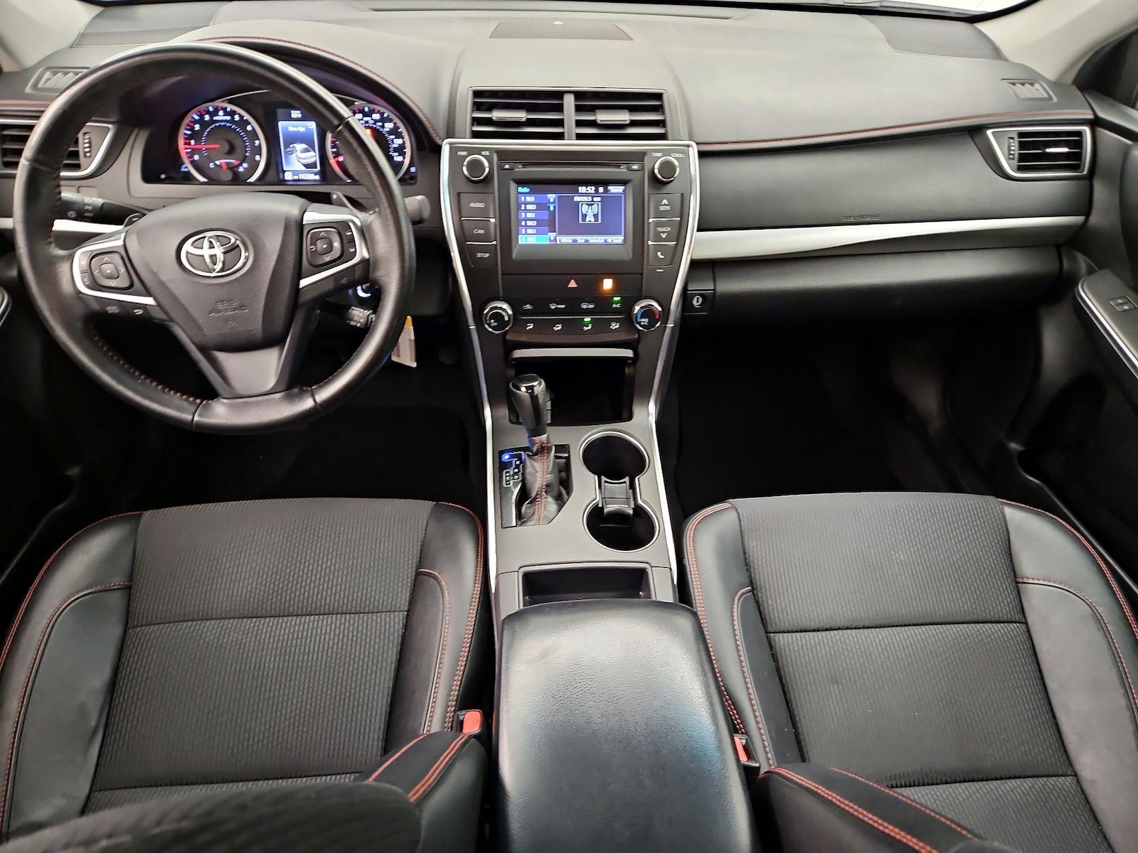 2016 Toyota Camry Special Edition - Photo 10