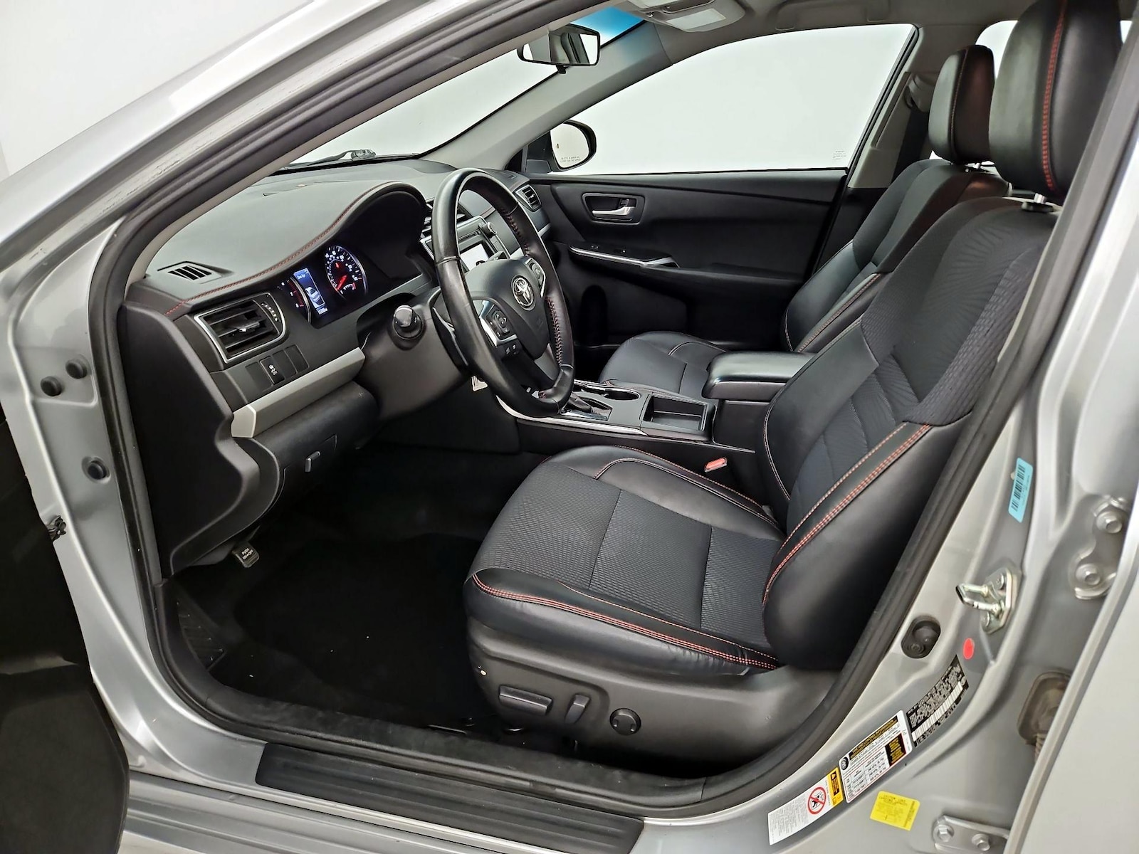 2016 Toyota Camry Special Edition - Photo 12