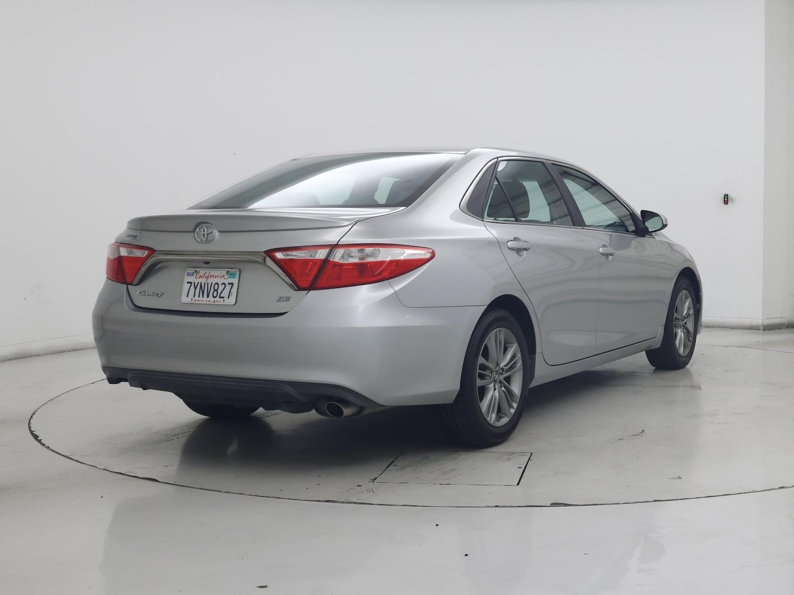 2016 Toyota Camry Special Edition - Photo 9