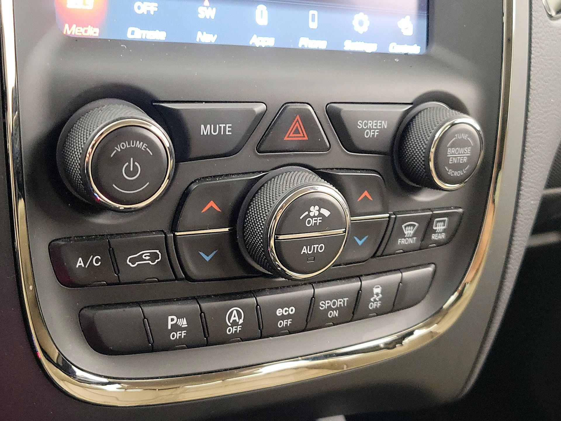 Thumbnail: 2020 Dodge Durango - 17