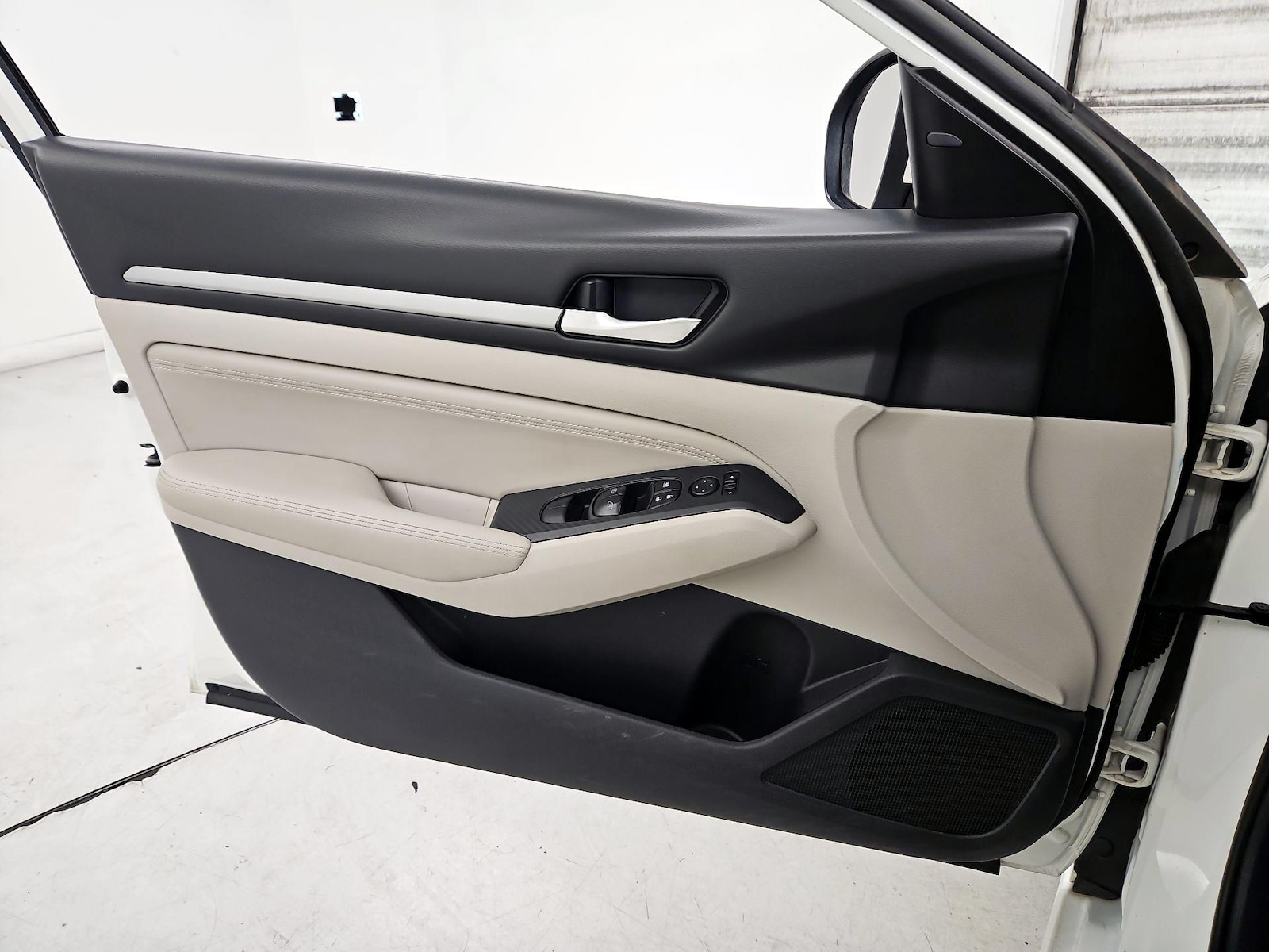 2019 Nissan Altima SV - Photo 13