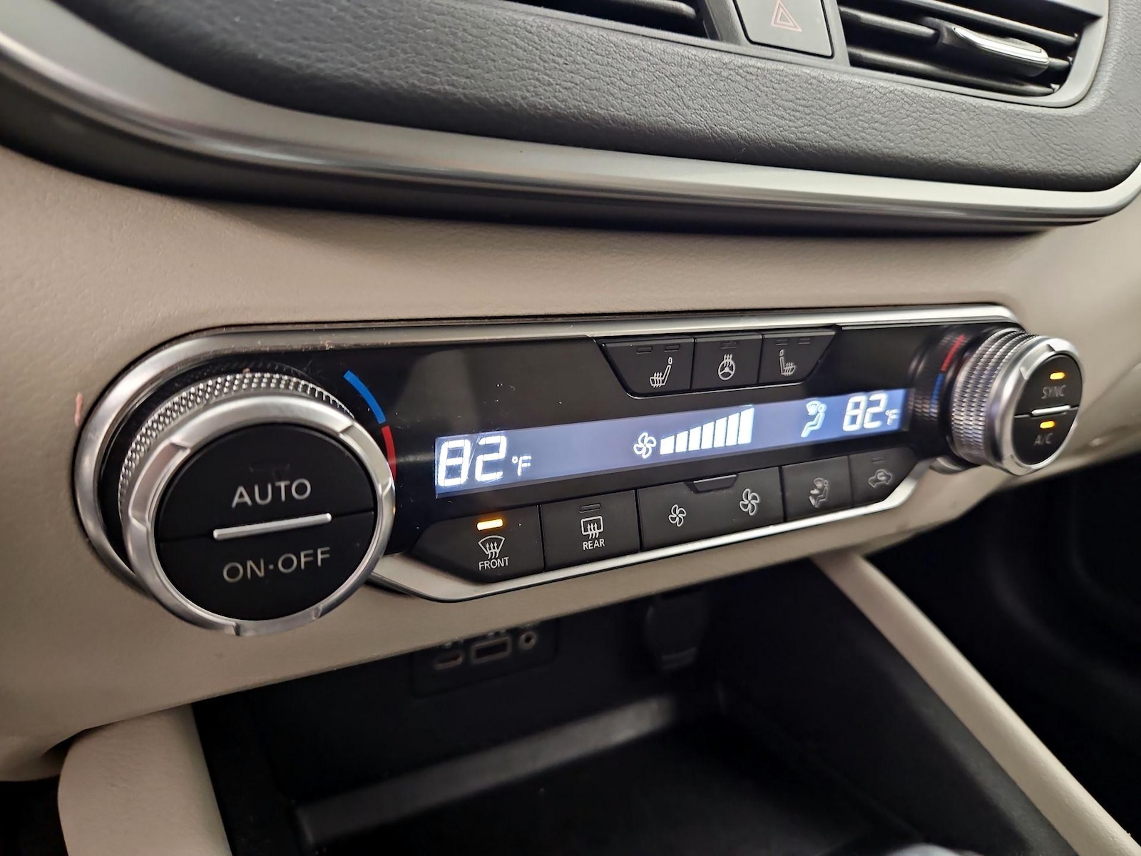 2019 Nissan Altima SV - Photo 17