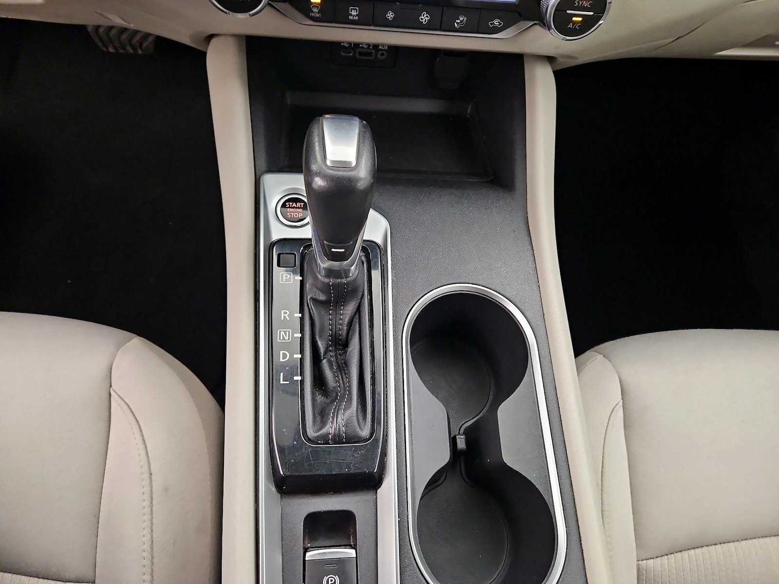 2019 Nissan Altima SV - Photo 18