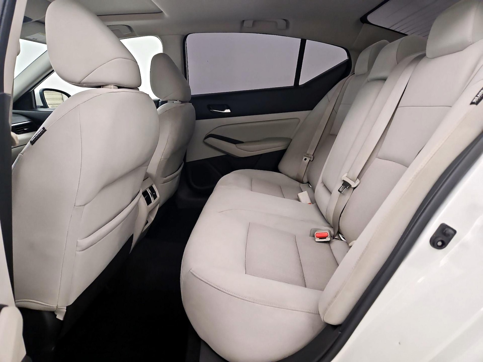 2019 Nissan Altima SV - Photo 21