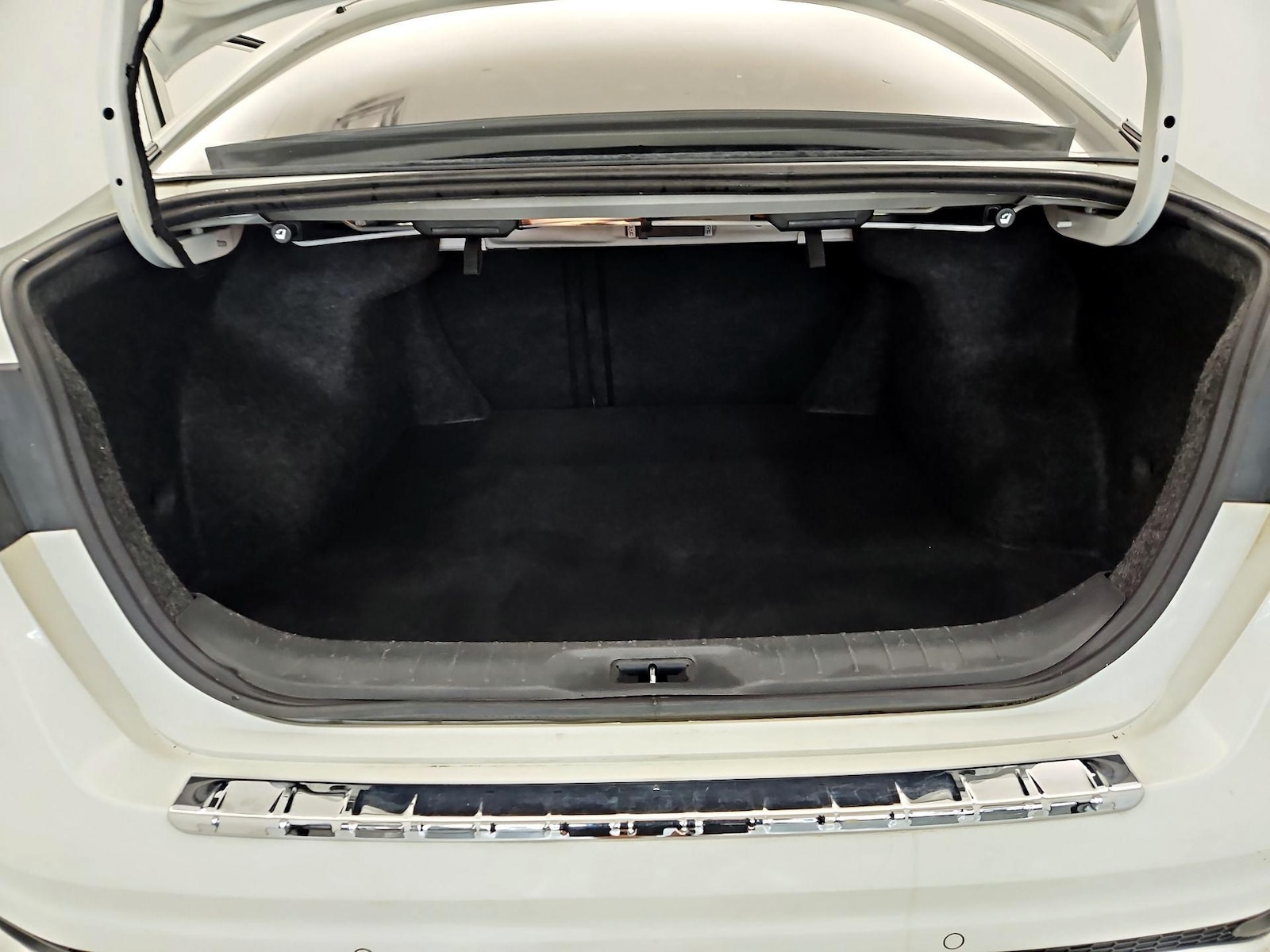 2019 Nissan Altima SV - Photo 22
