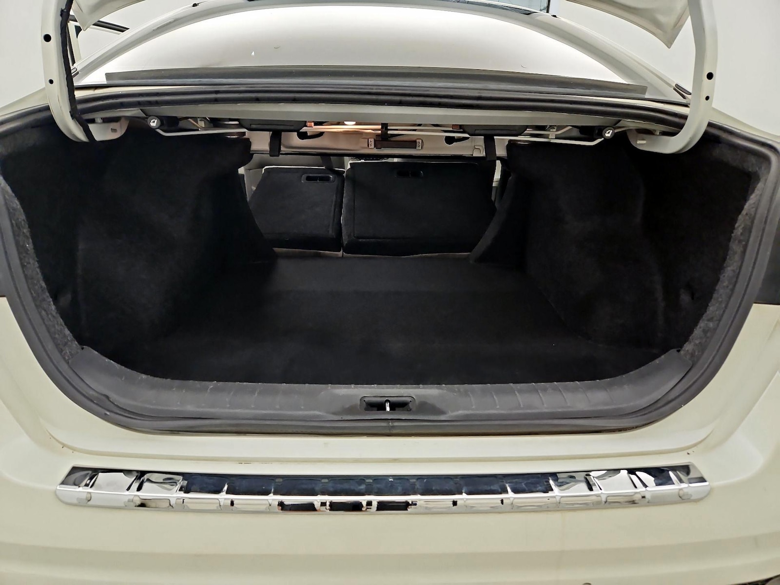 2019 Nissan Altima SV - Photo 23
