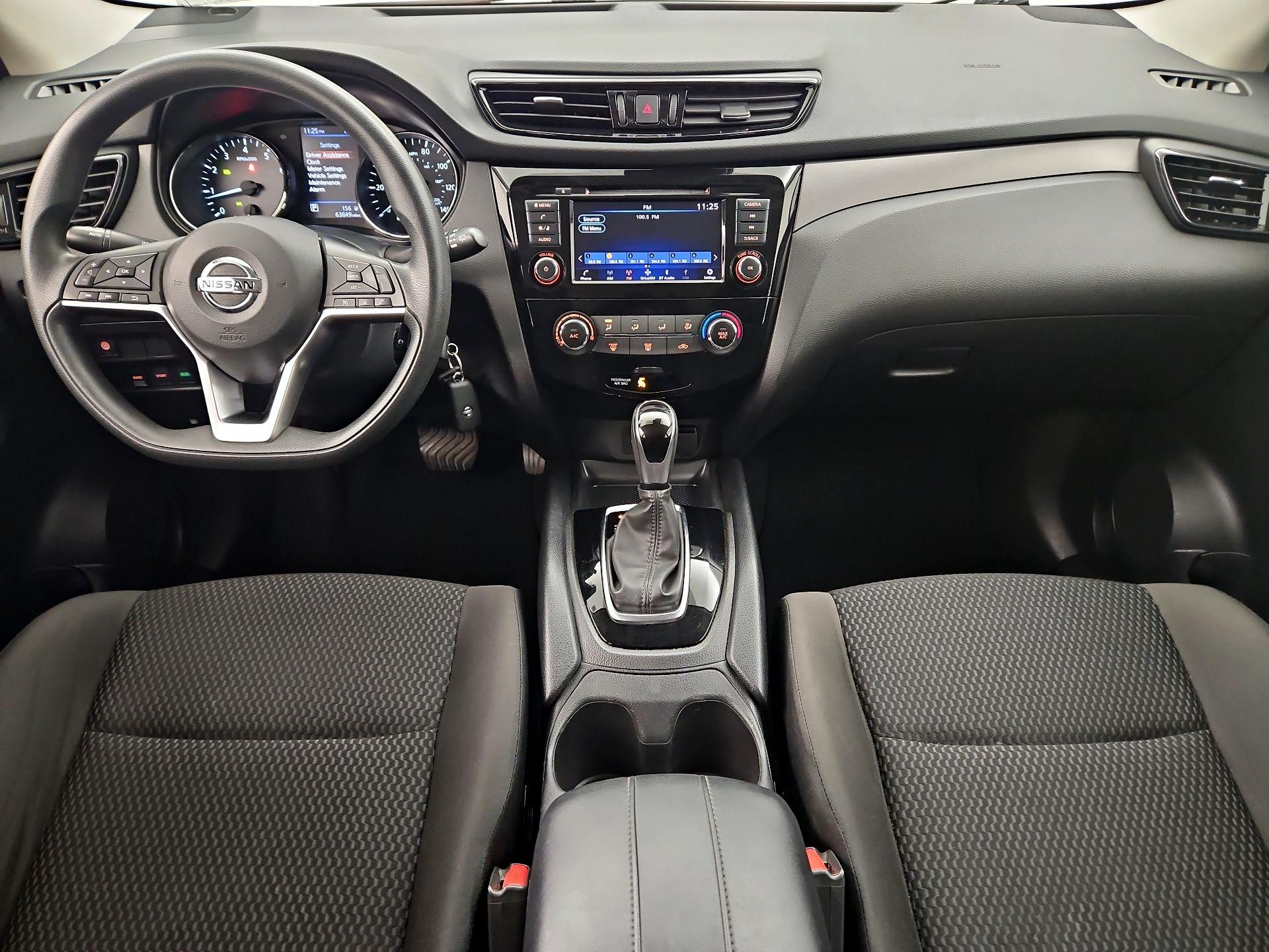 Thumbnail: 2021 Nissan Rogue Sport - 9