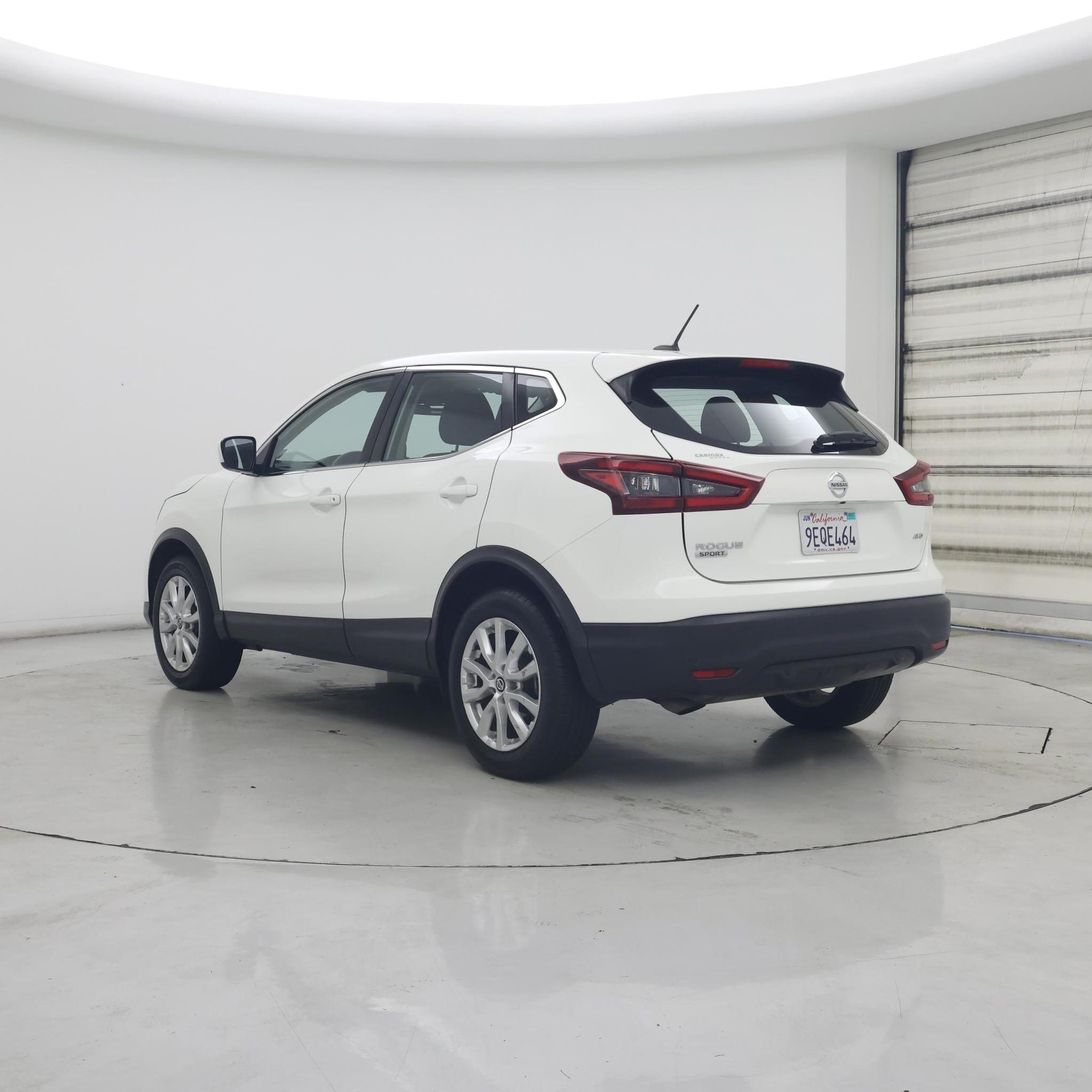 Thumbnail: 2021 Nissan Rogue Sport - 2