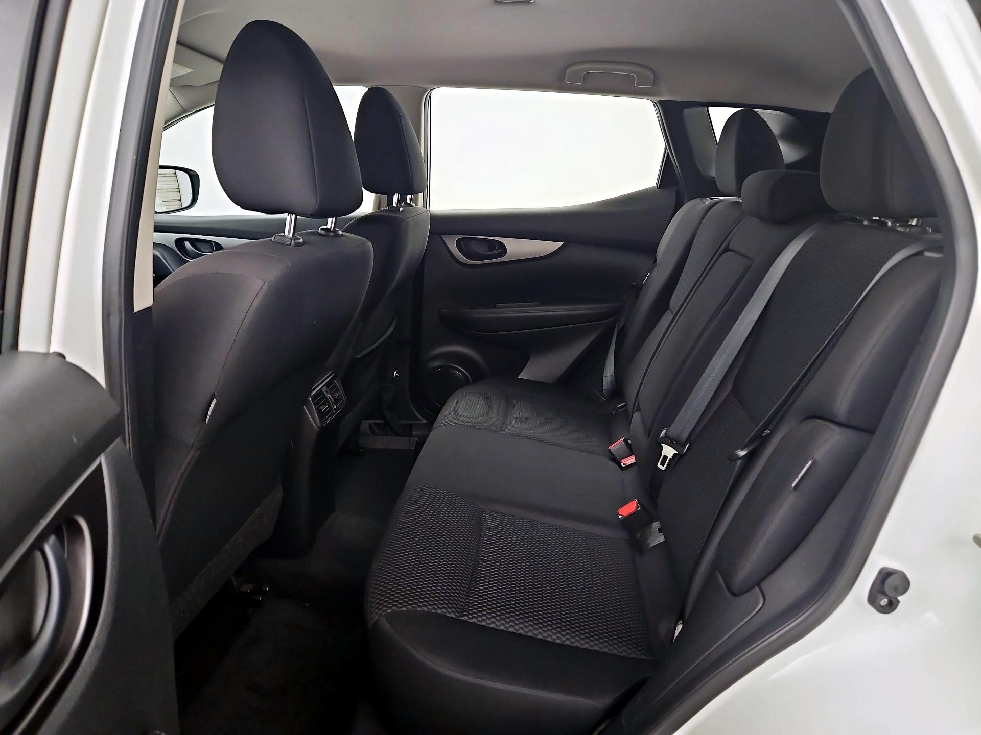 Thumbnail: 2021 Nissan Rogue Sport - 19