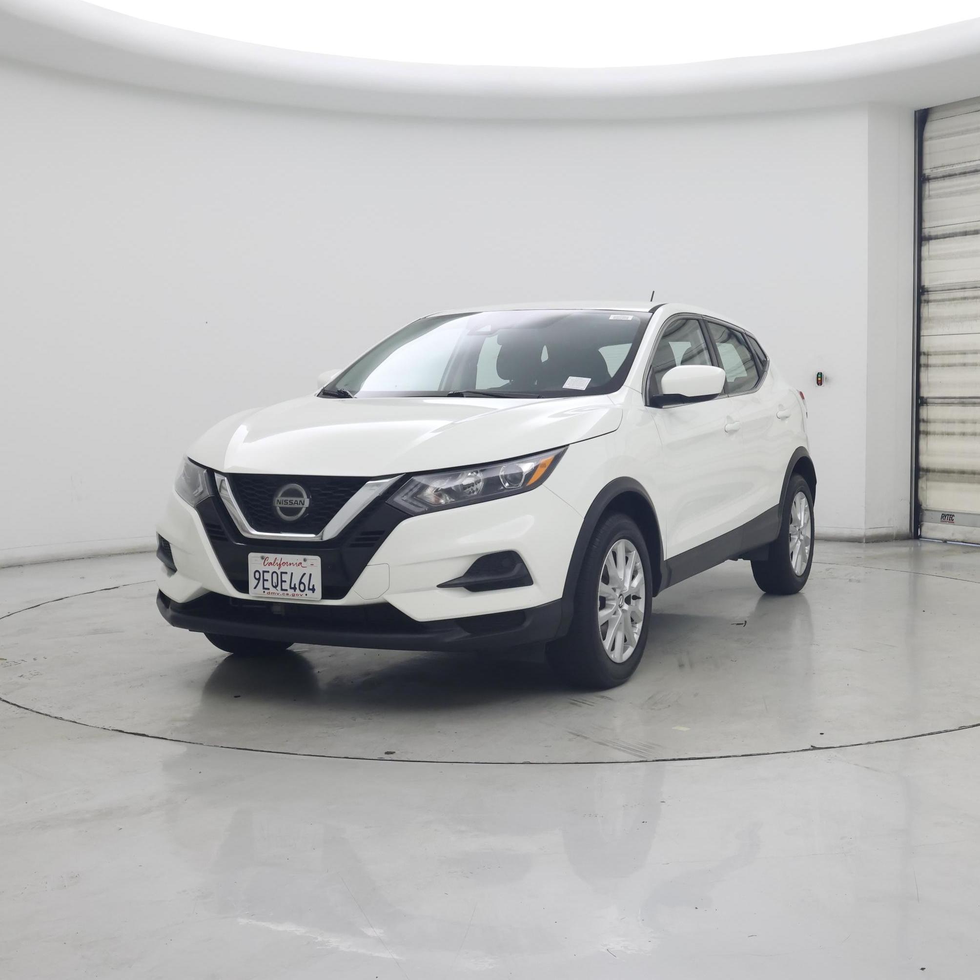 Thumbnail: 2021 Nissan Rogue Sport - 4