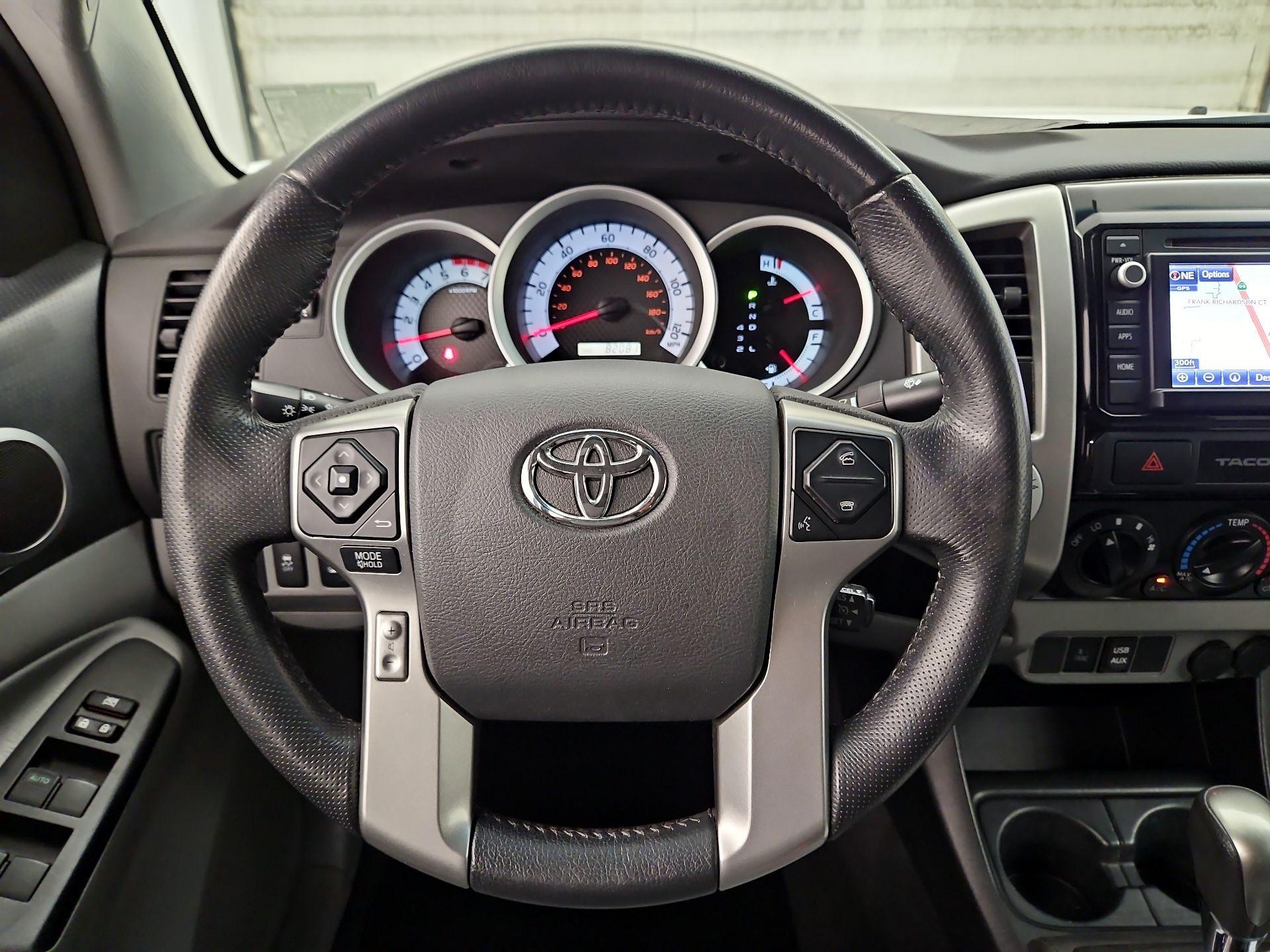 Thumbnail: 2015 Toyota Tacoma - 10