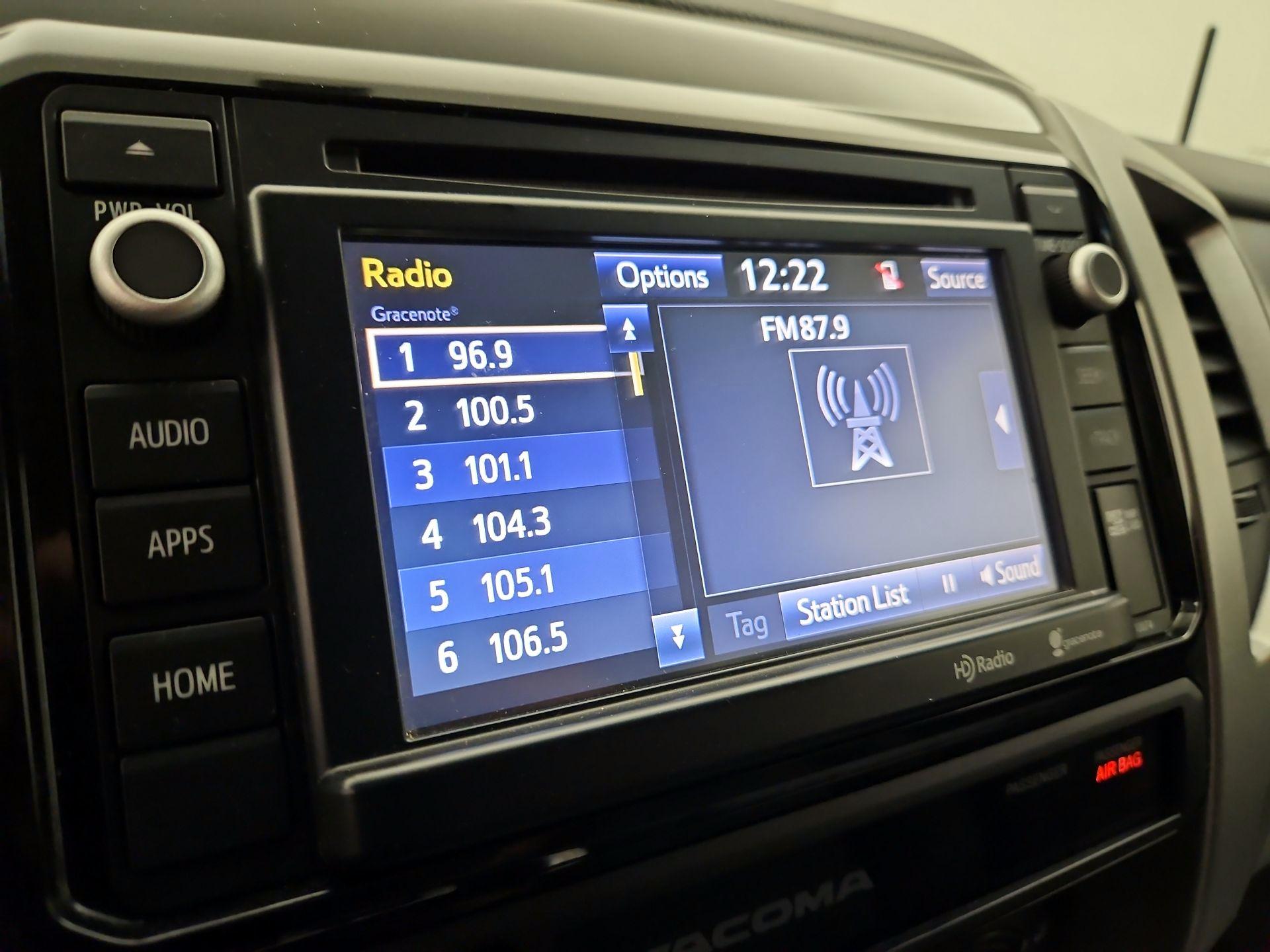 Thumbnail: 2015 Toyota Tacoma - 16
