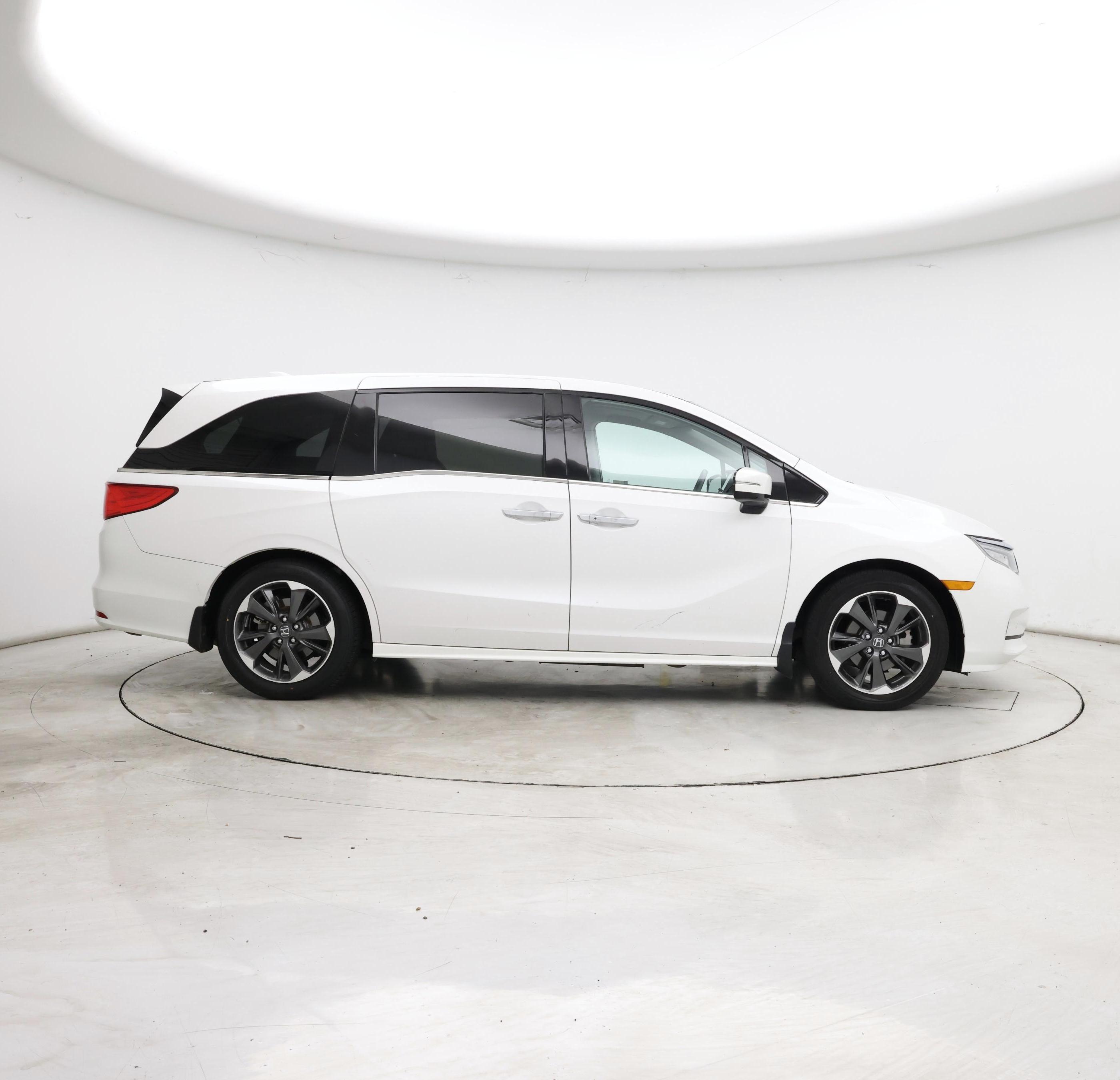Thumbnail: 2023 Honda Odyssey - 7