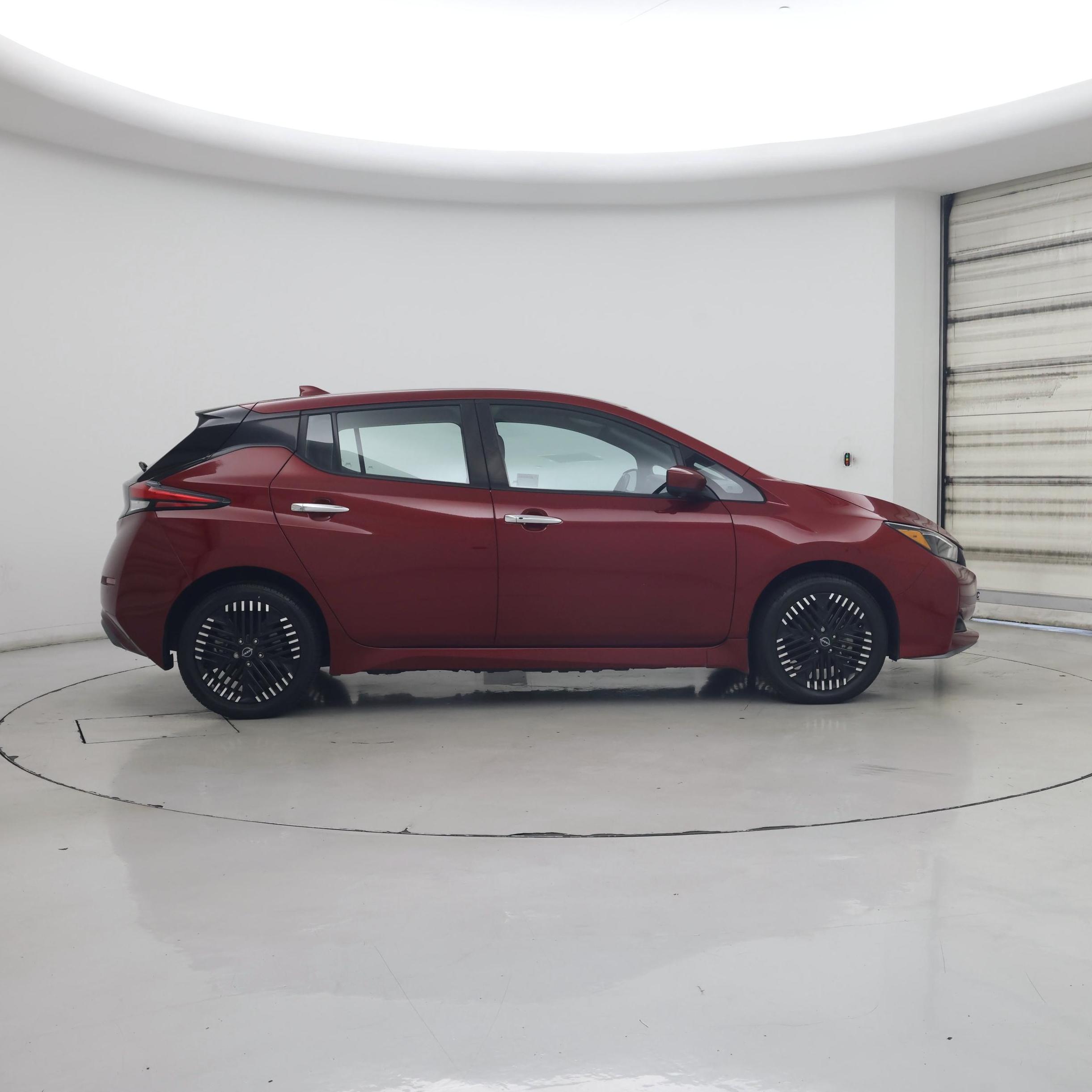 Thumbnail: 2023 Nissan Leaf - 7