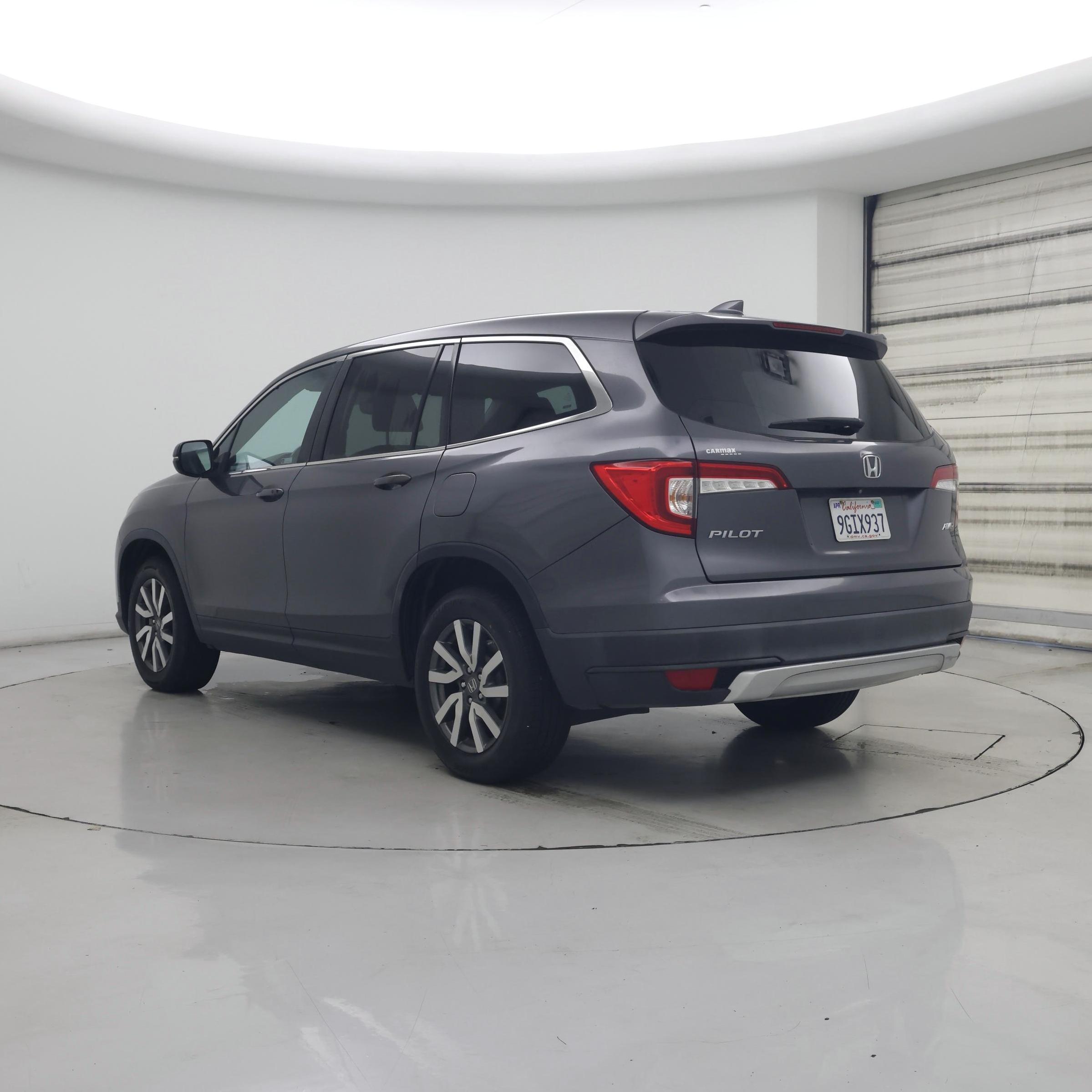 Thumbnail: 2019 Honda Pilot - 2