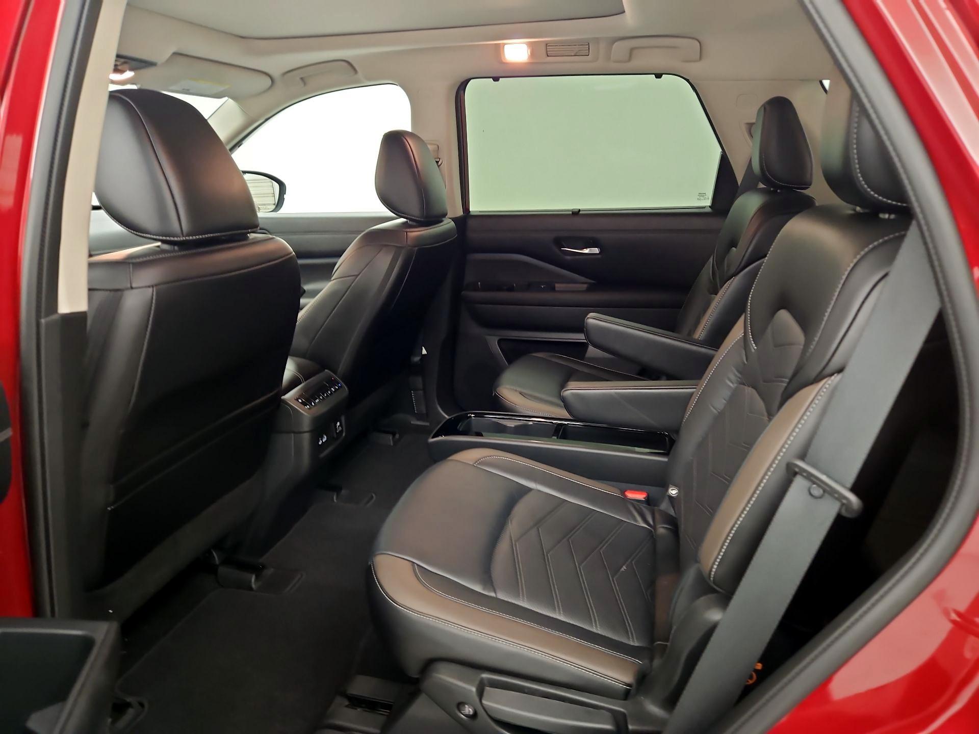 Thumbnail: 2023 Nissan Pathfinder - 20