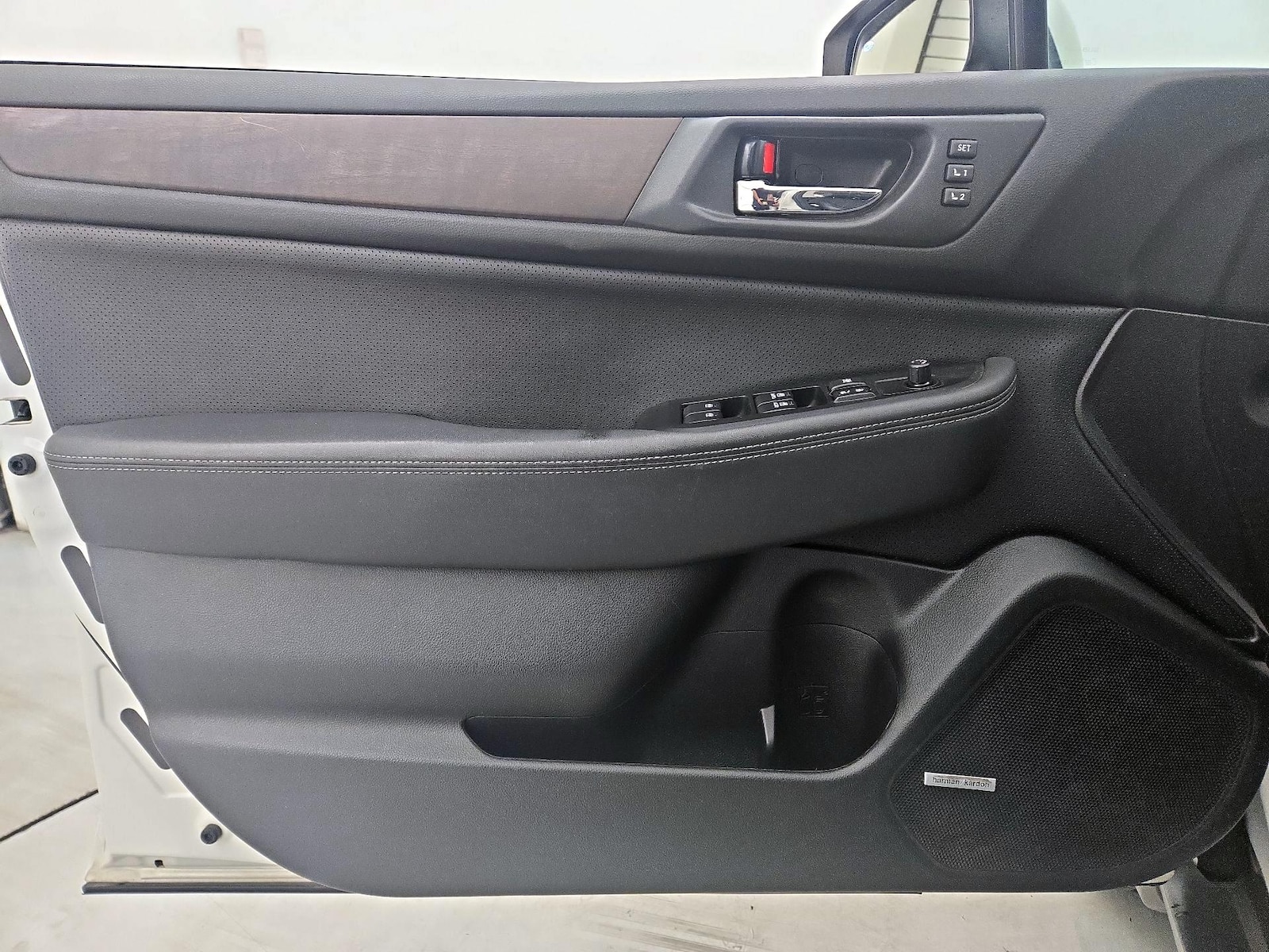 2017 Subaru Outback Limited - Photo 13
